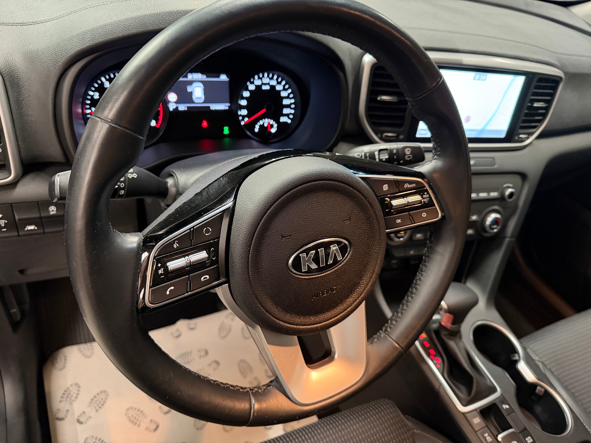 KIA Sportage 1.6 T-GDi Black Edition 4WD Automat-image-23