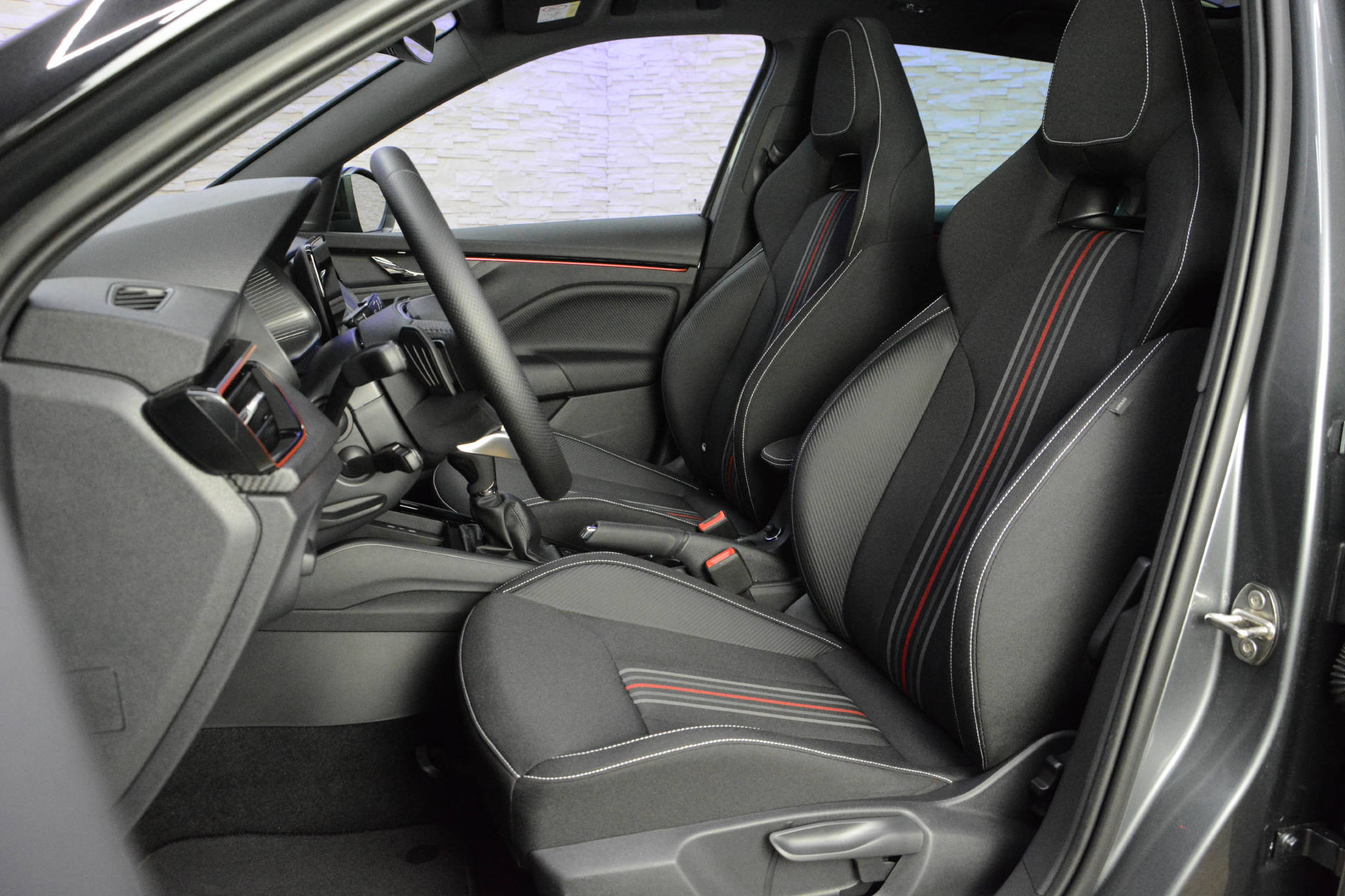 SKODA Kamiq 1.5 TSI Monte Carlo DSG-image-8