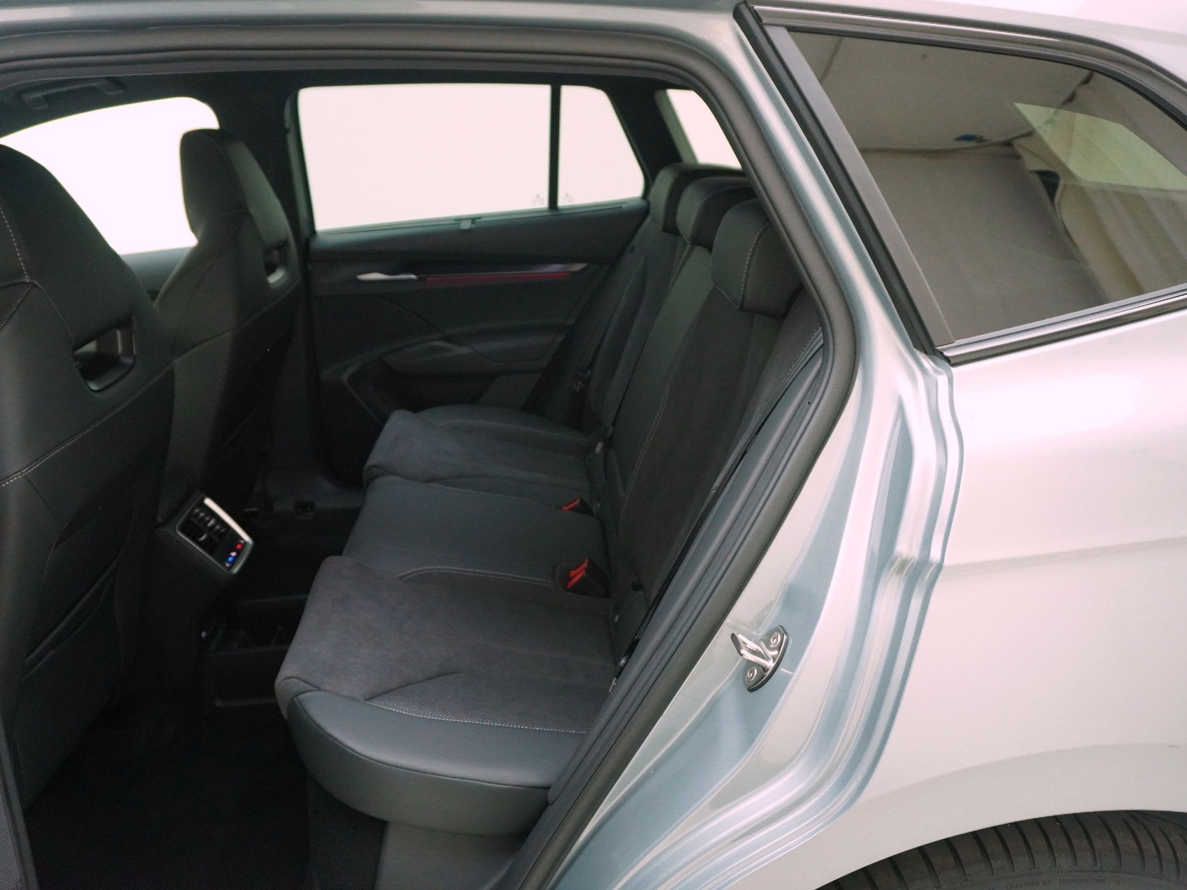 SKODA Enyaq iV 85x SportLine MAXX-image-14