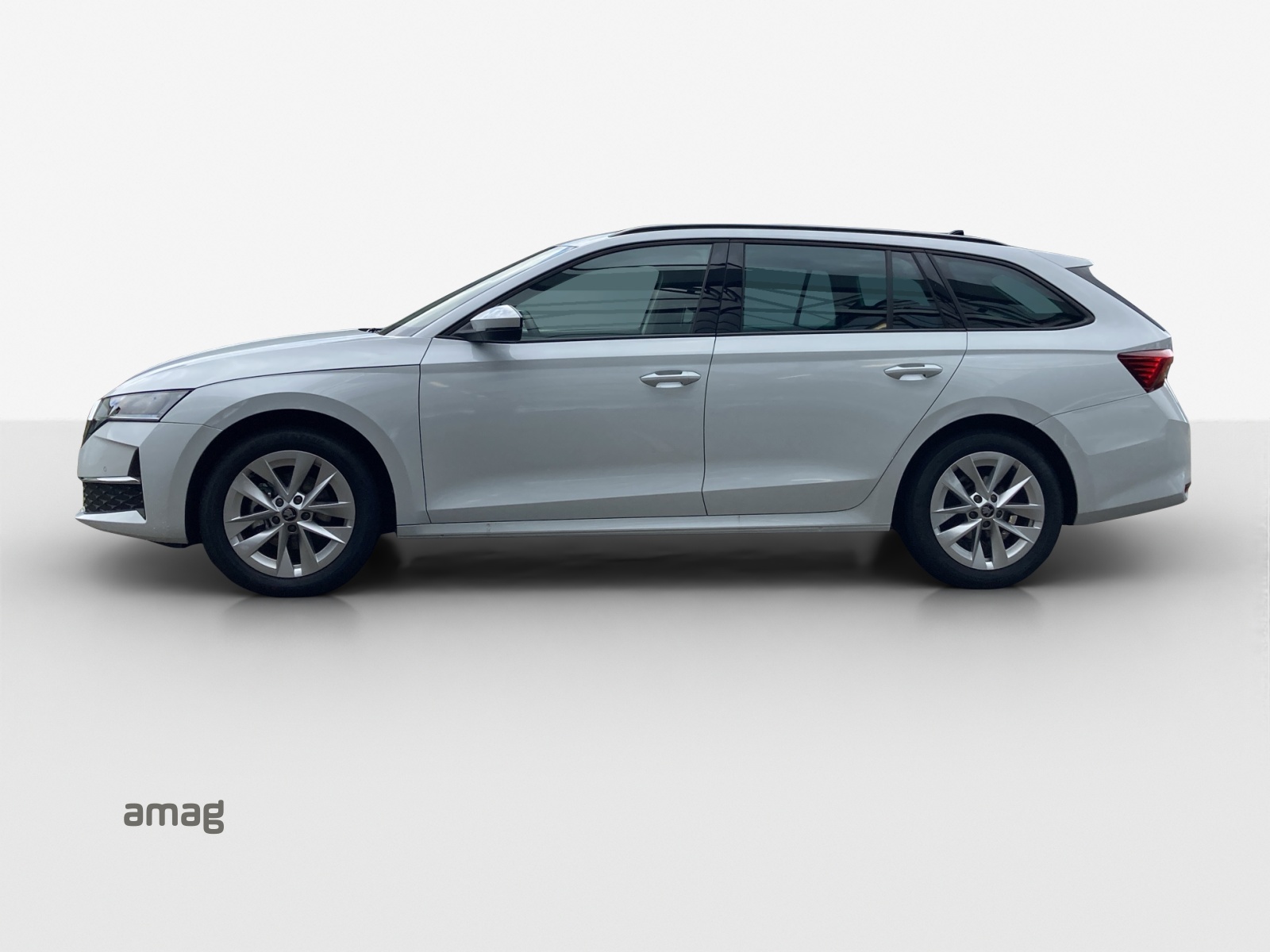 SKODA Octavia Combi 1.5 TSI mHEV DSG Dynamic-showroom-element-1