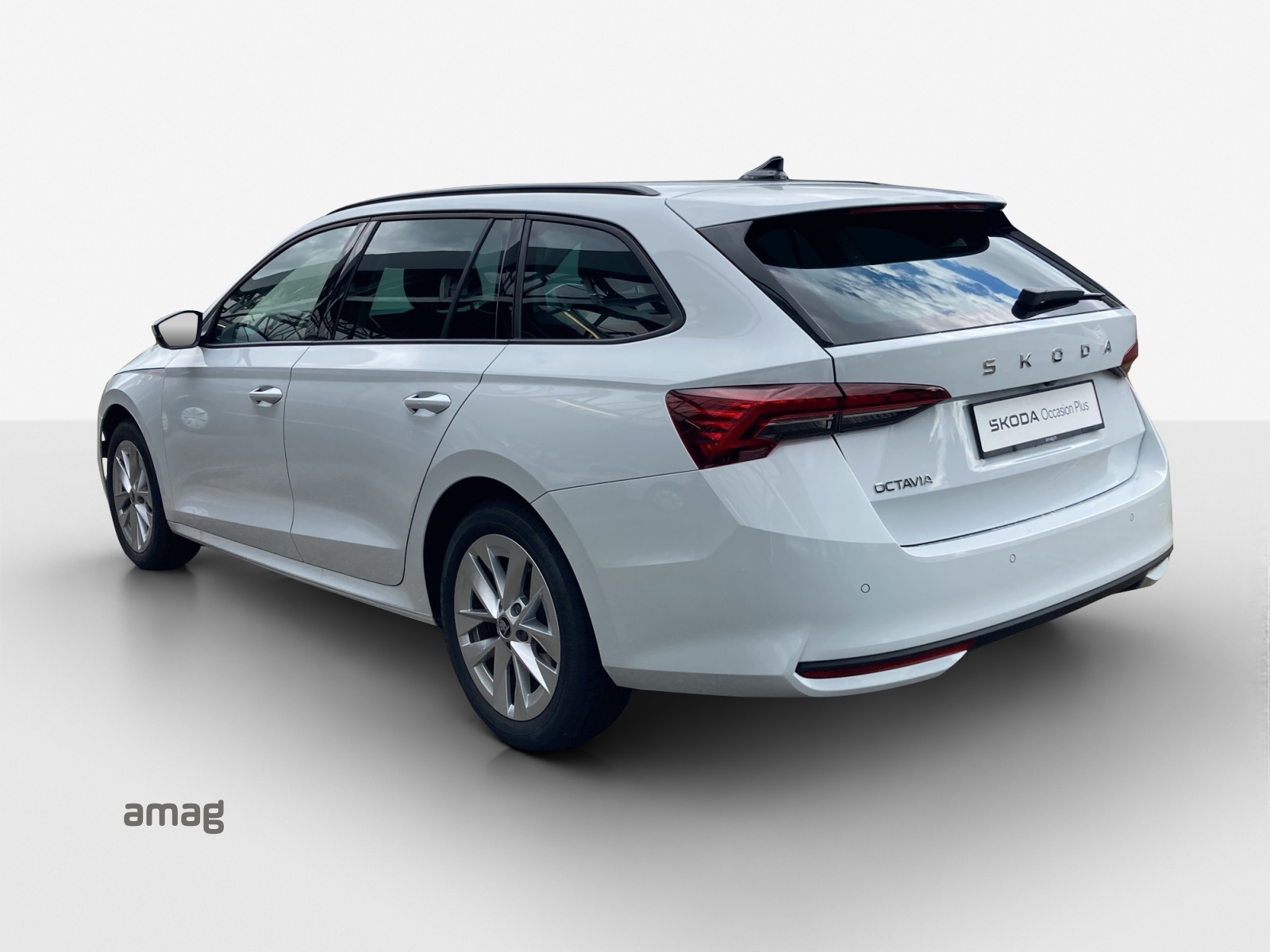 SKODA Octavia Combi 1.5 TSI mHEV DSG Dynamic-showroom-element-2