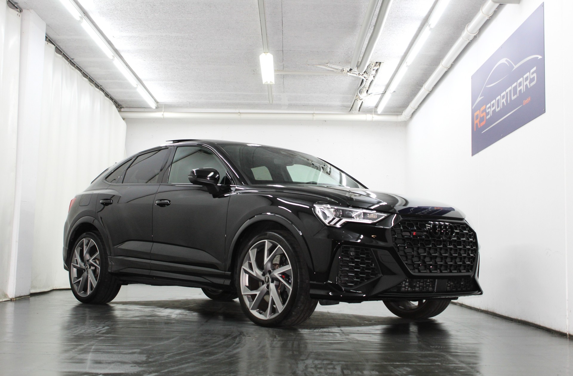 AUDI RS Q3 Sportback quattro S tronic RS-Designpaket rot / CH-Fahrzeug