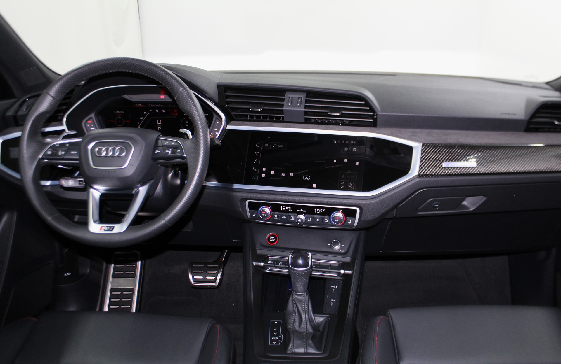 AUDI RS Q3 Sportback quattro S tronic RS-Designpaket rot / CH-Fahrzeug-image-12