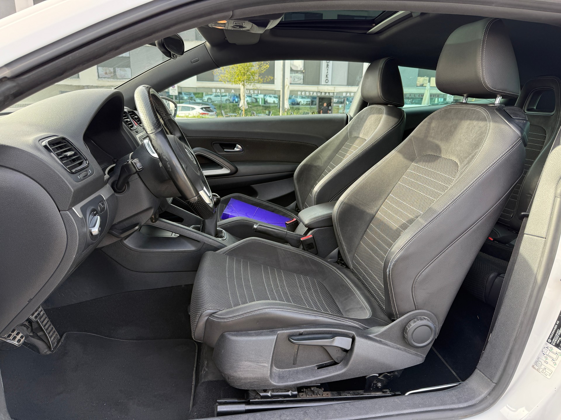 VW Scirocco 1.4 TSI Team - Navigation - Toit Panoramique - Tampomat - PDC Capteur Park -Expertisé : 10.09.2025-image-15
