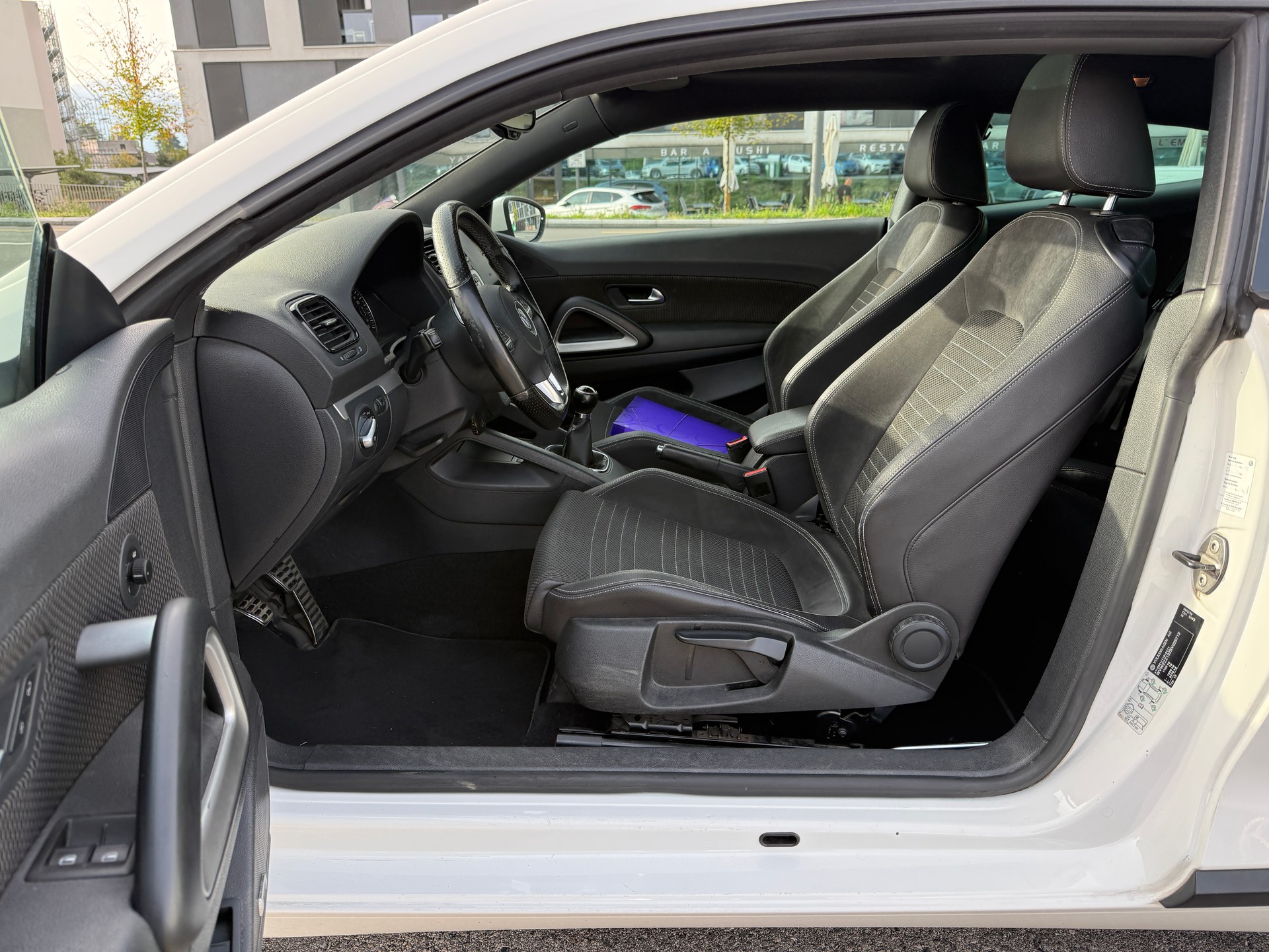 VW Scirocco 1.4 TSI Team - Navigation - Toit Panoramique - Tampomat - PDC Capteur Park -Expertisé : 10.09.2025-image-16