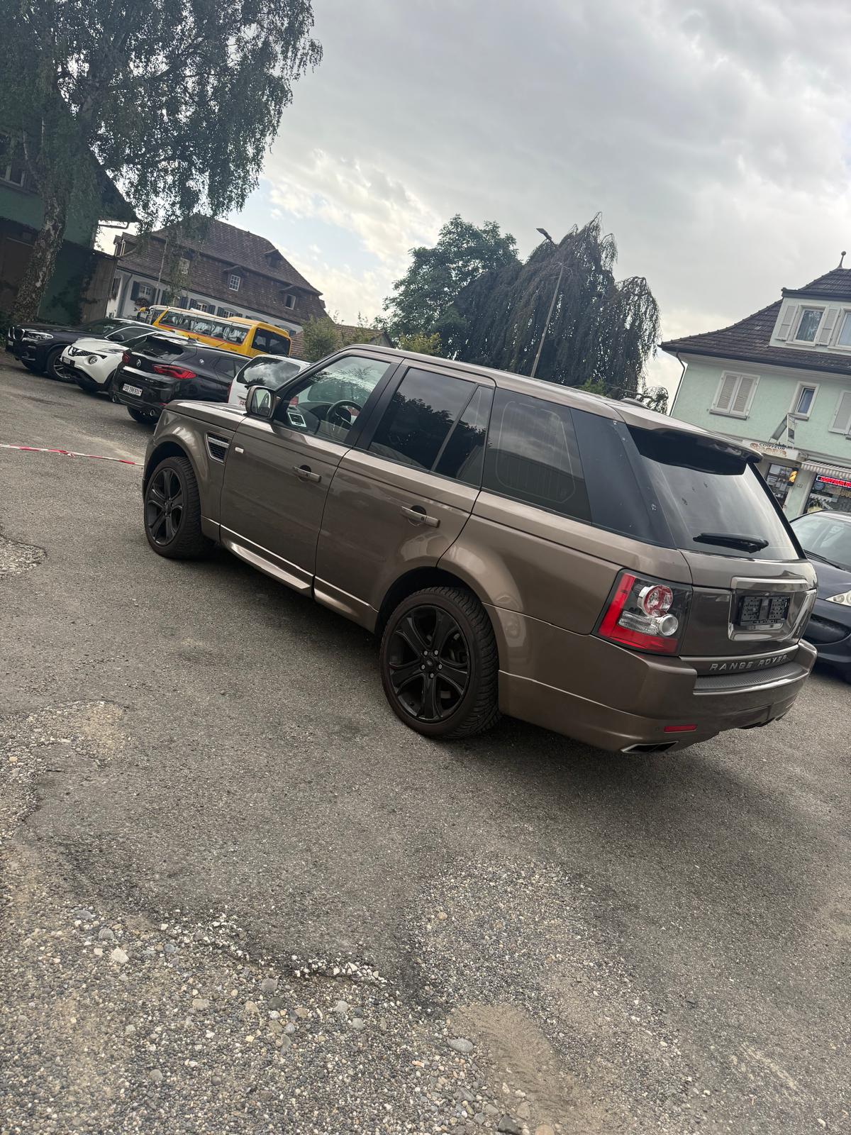 LAND ROVER Range Rover Sport 3.0 TDV6 Autobiography Automatic-image-3