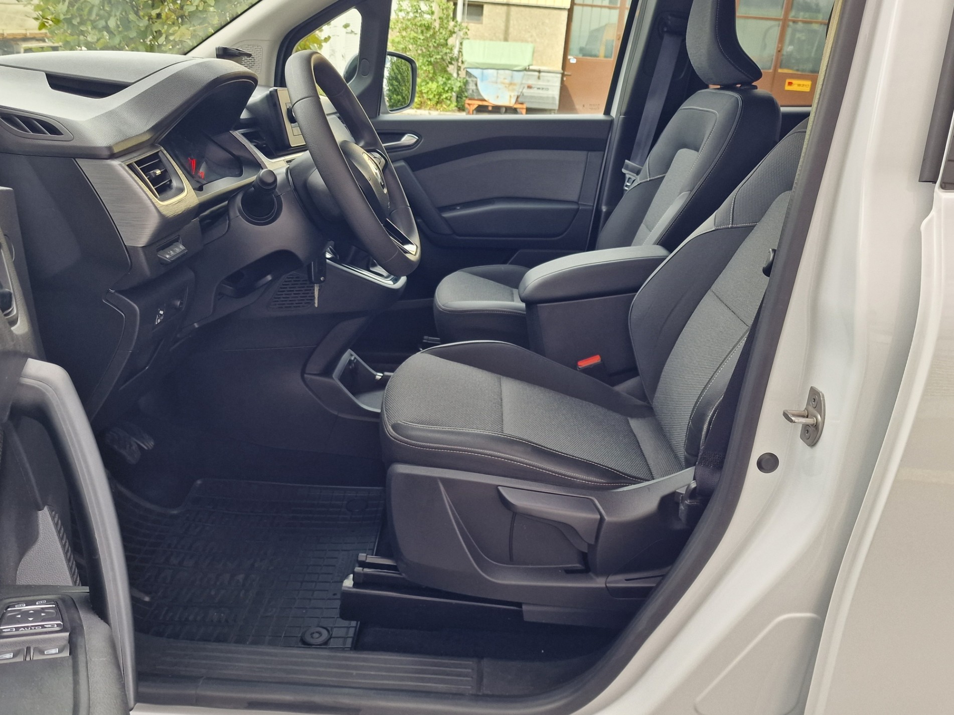 RENAULT Kangoo 1.3 TCe 100 PF Equilibre-image-7