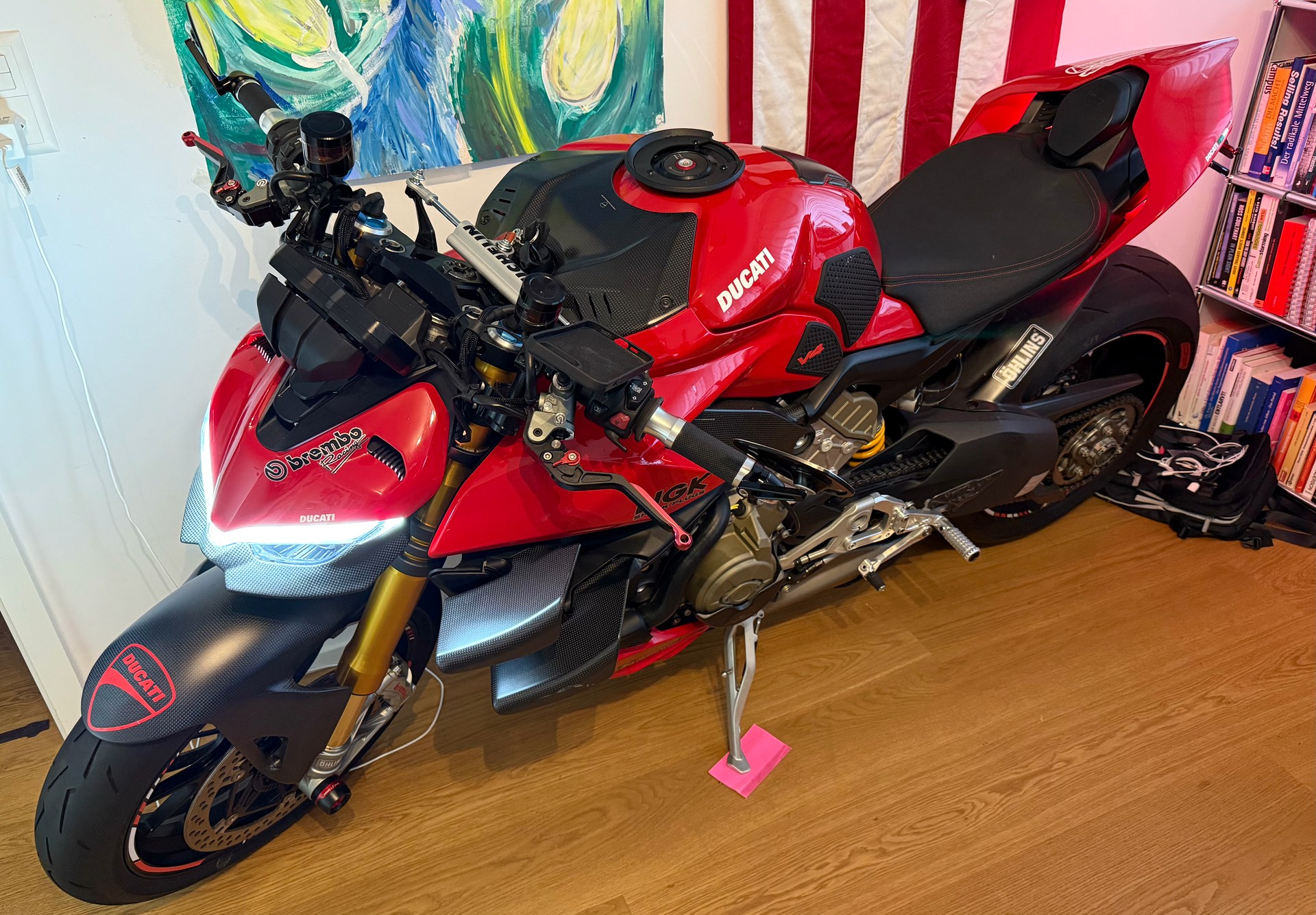 DUCATI Streetfighter V4-image-2