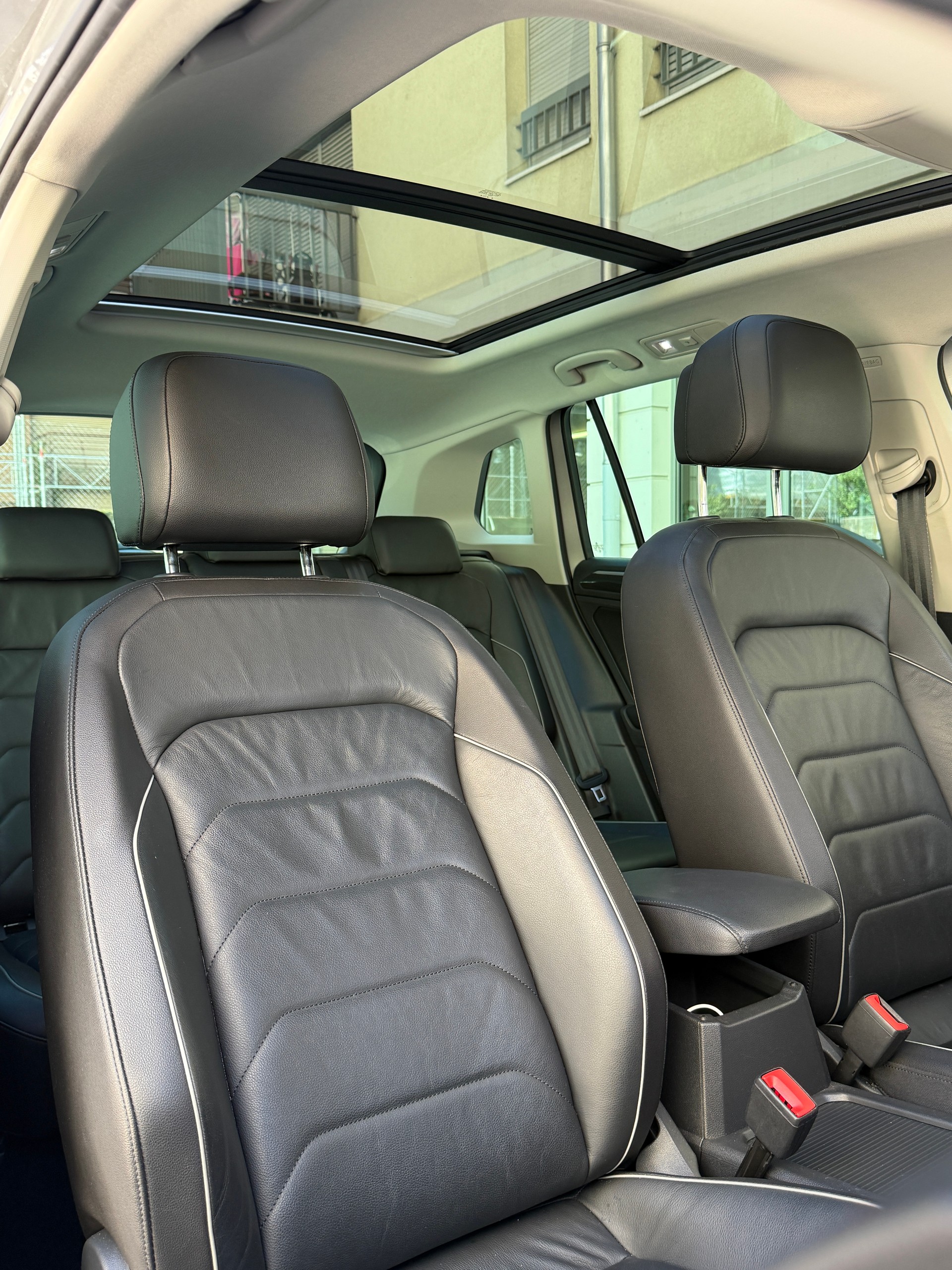 VW Tiguan 2.0TSI Highline 4Motion DSG-image-11