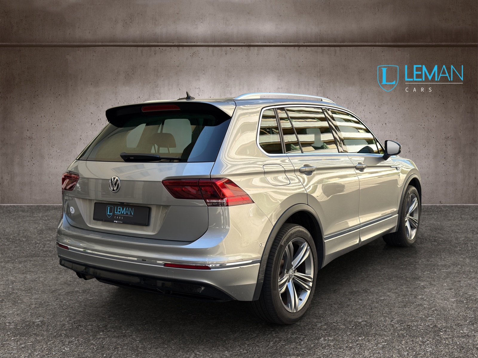 VW Tiguan 2.0TSI Highline 4Motion DSG-image-5