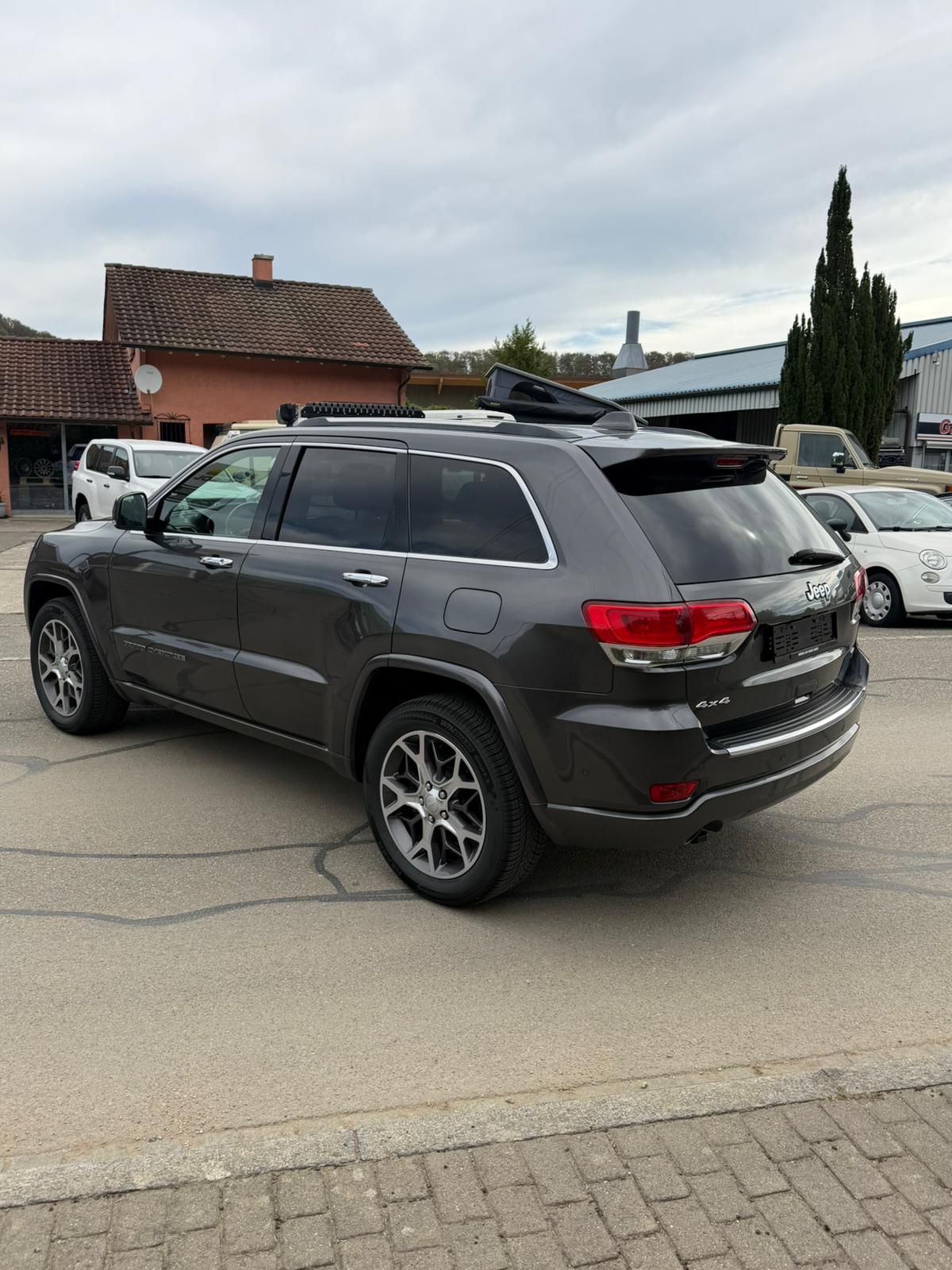 JEEP Grand Cheroke CRD-image-2