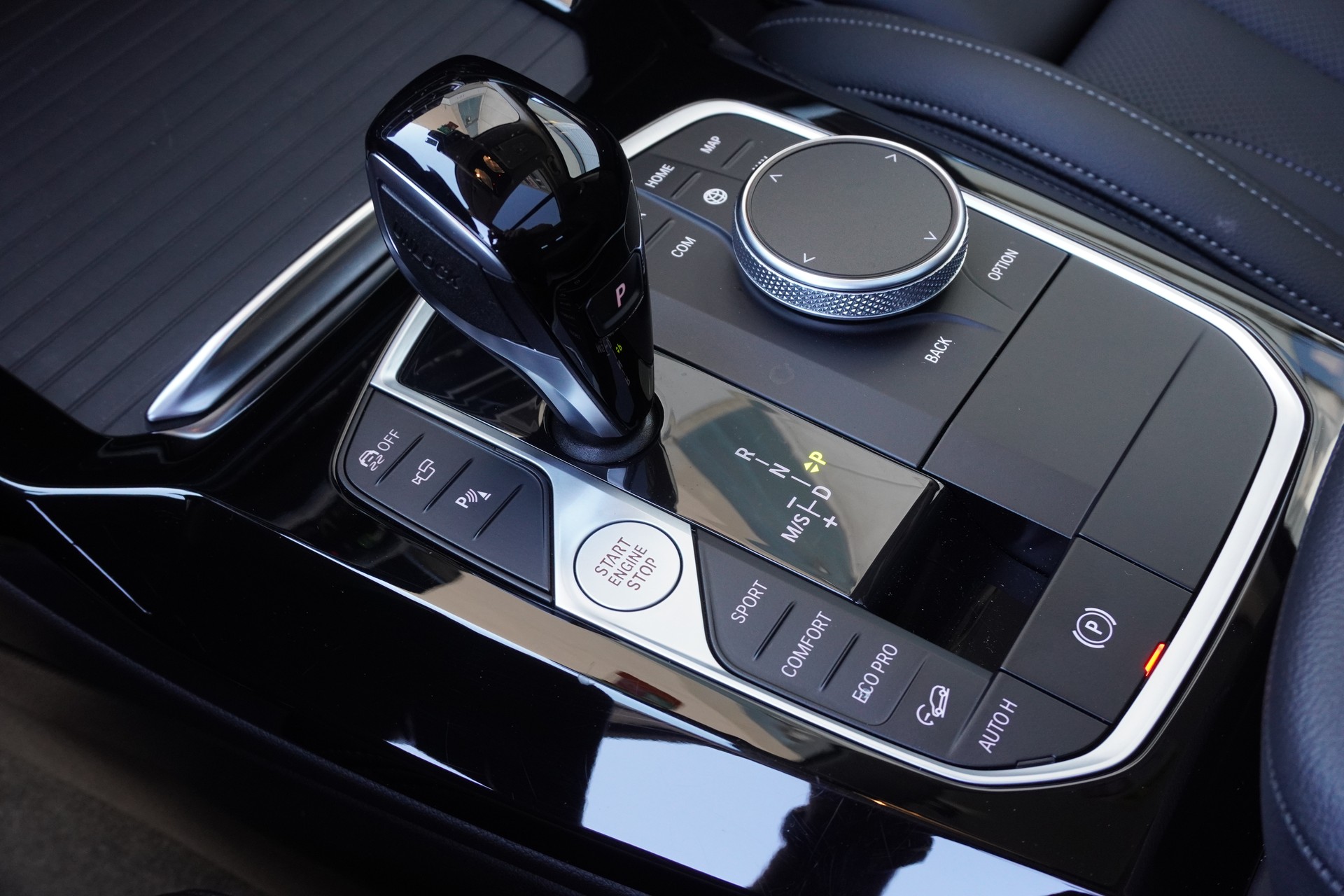 BMW X3 xDrive 20i Individual-image-11