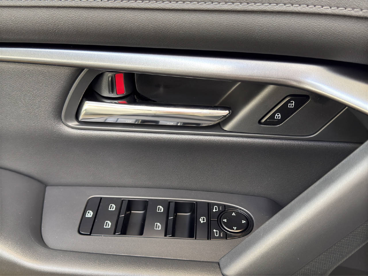 MAZDA CX-5 2.5 Homura AWD Sunroof-image-18