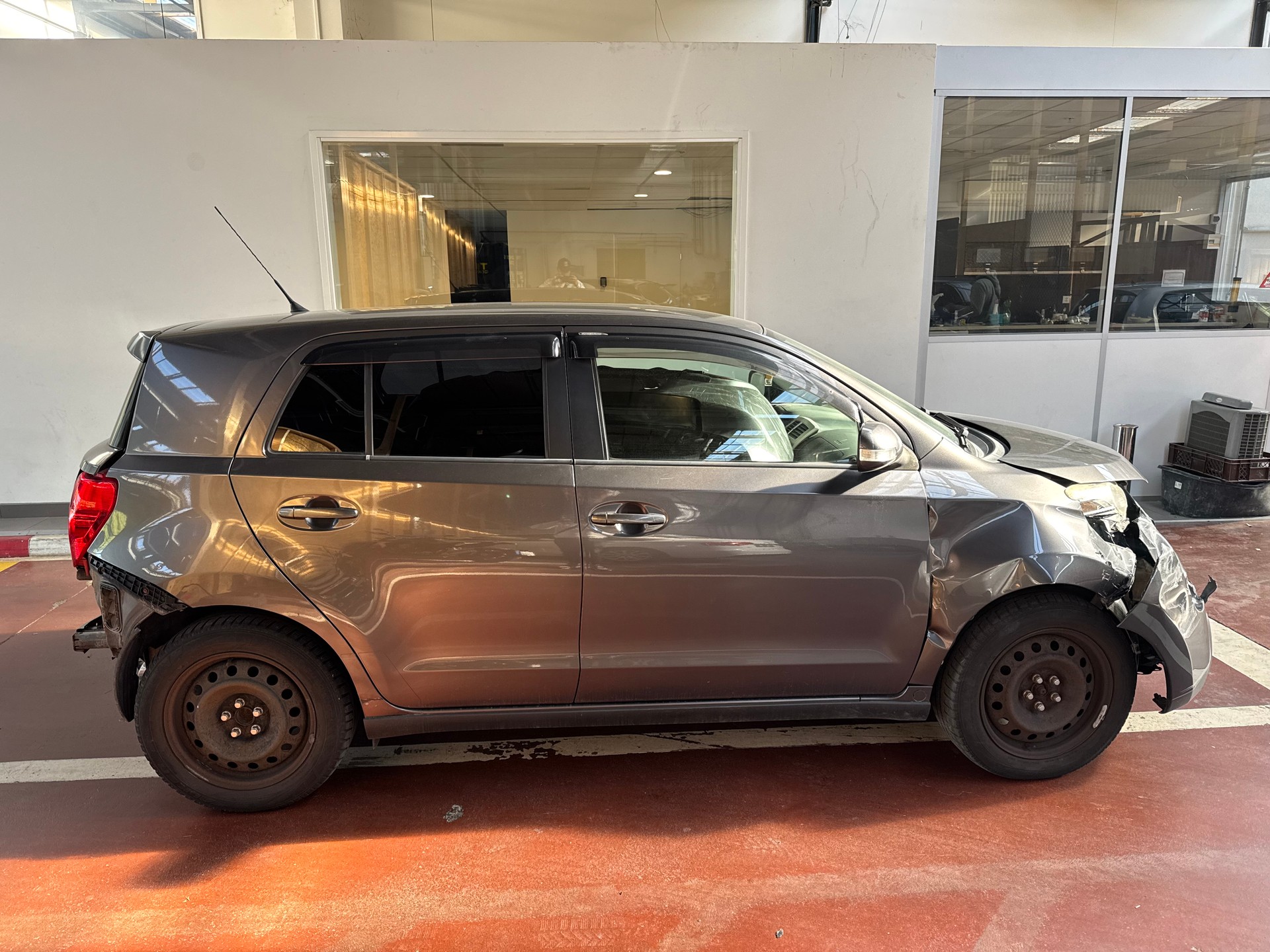 TOYOTA UrbanCruiser 1.33 Dual VVT-i Linea Sol-image-5