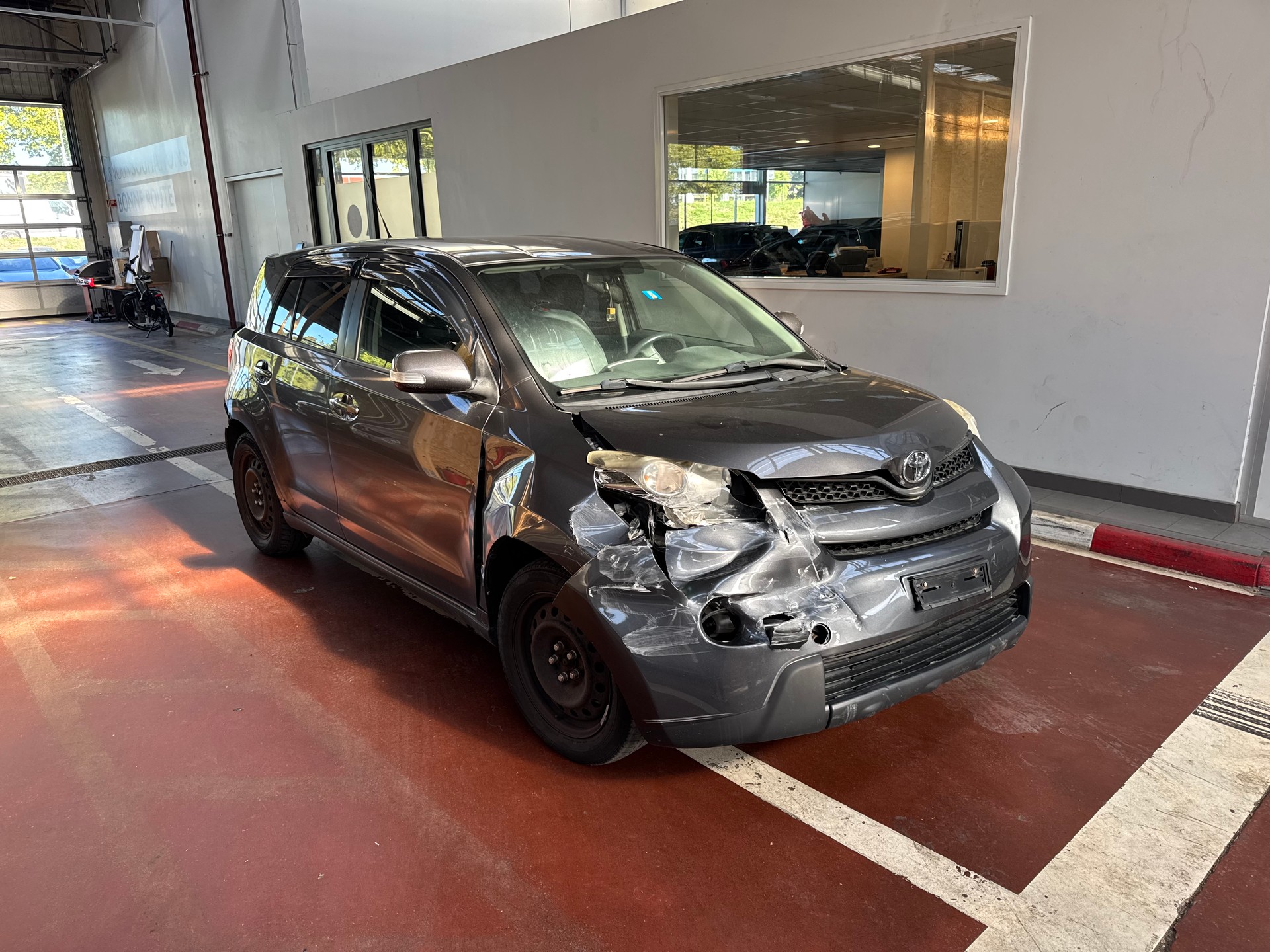 TOYOTA UrbanCruiser 1.33 Dual VVT-i Linea Sol-showroom-element-3