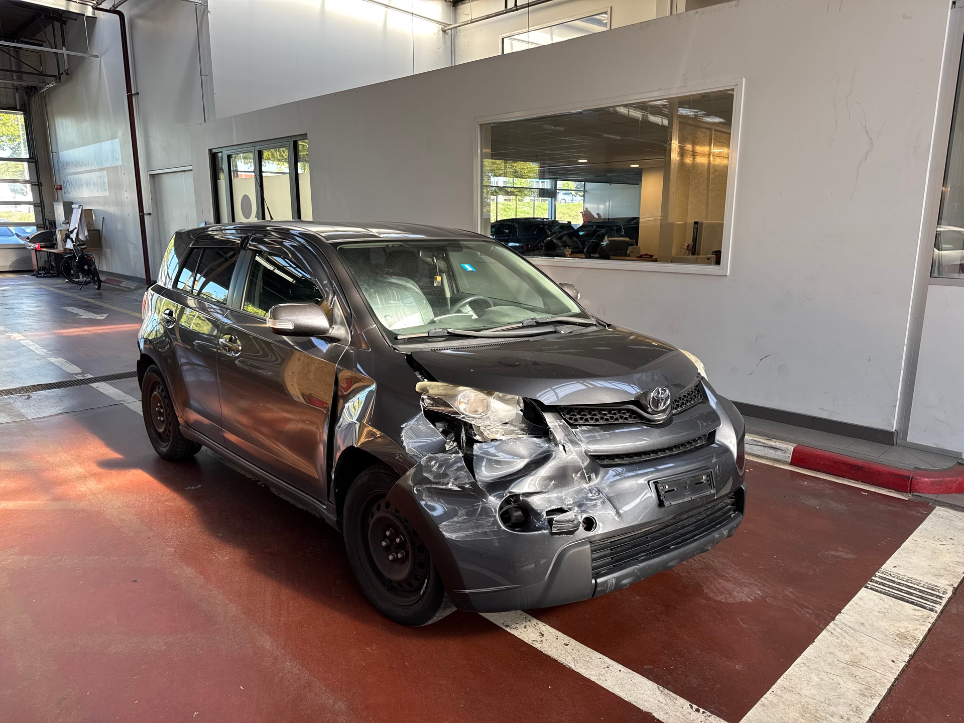 TOYOTA UrbanCruiser 1.33 Dual VVT-i Linea Sol-showroom-element-1