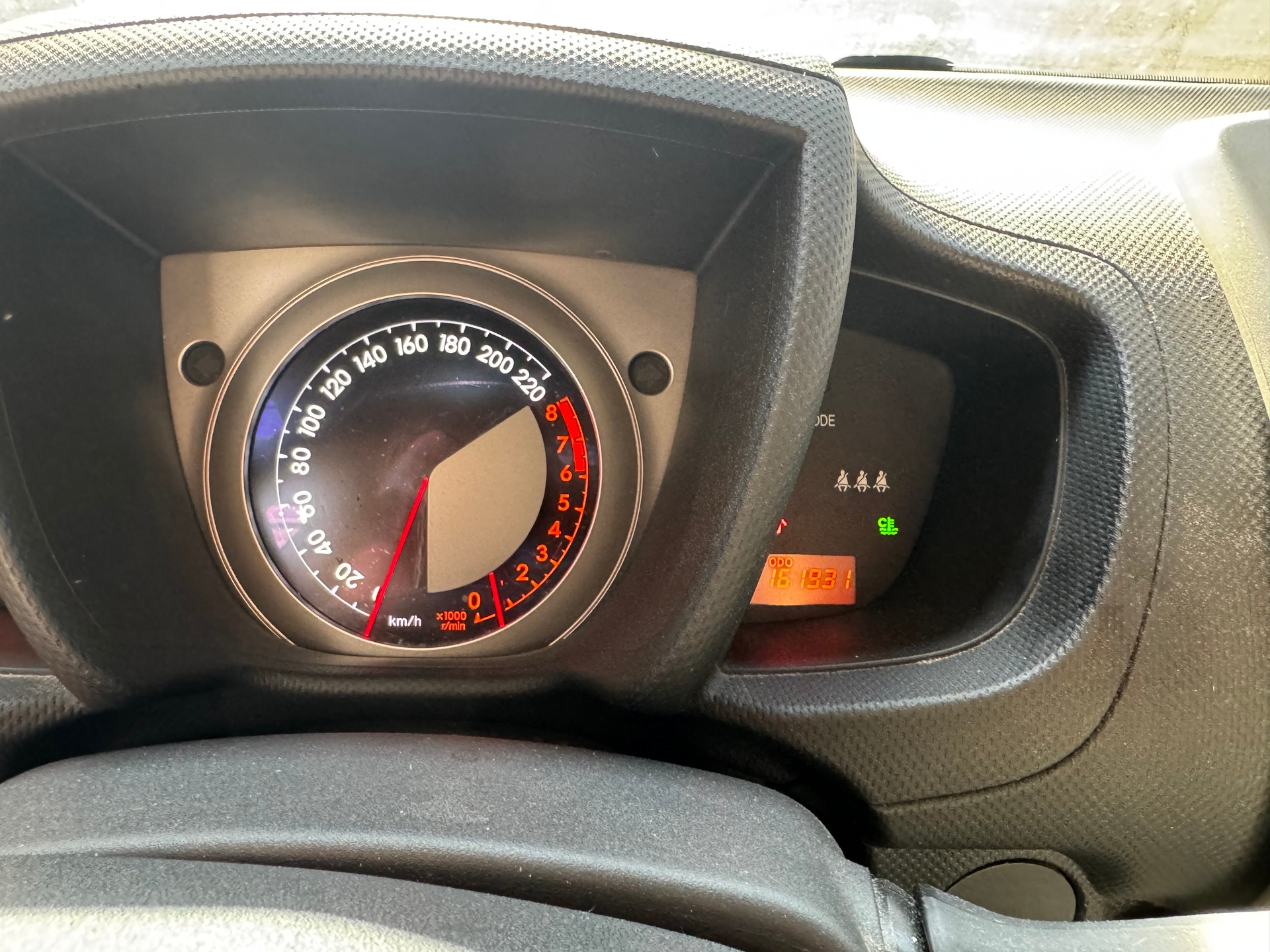 TOYOTA UrbanCruiser 1.33 Dual VVT-i Linea Sol-image-14