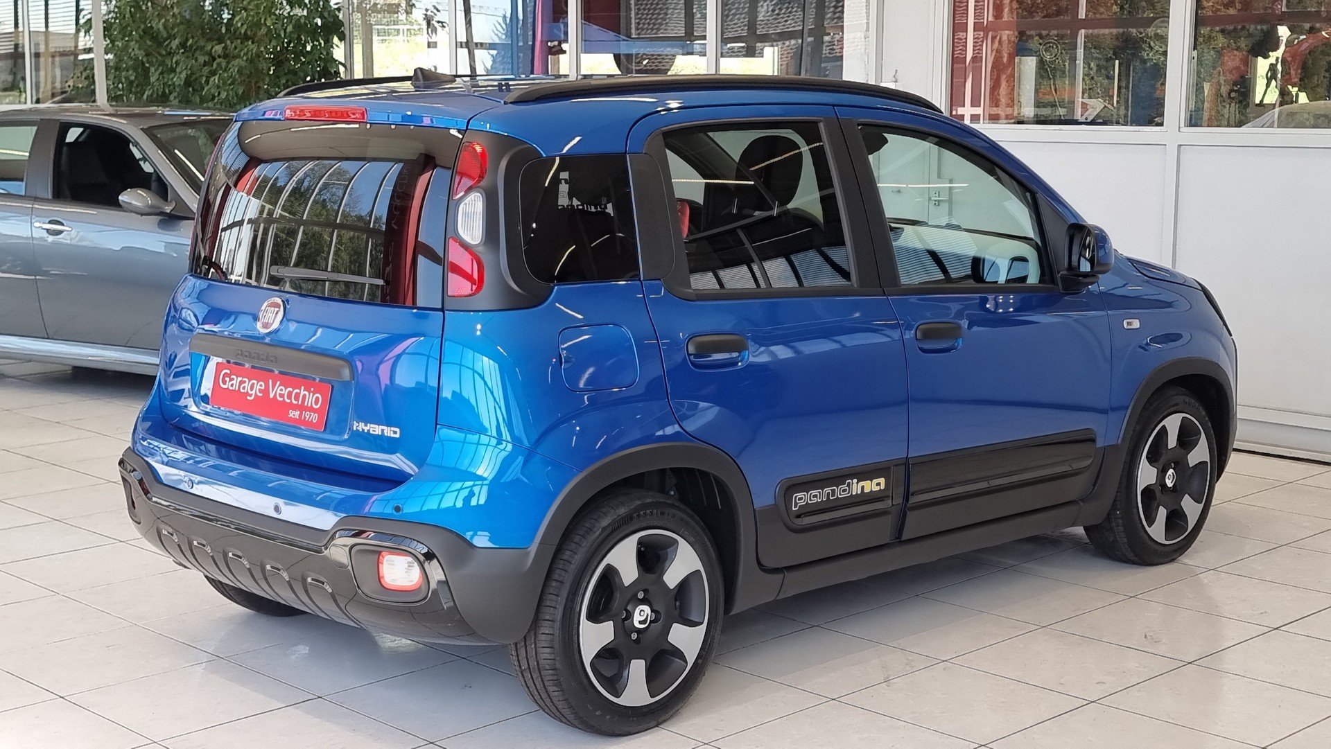 FIAT Panda 1.0 Hybrid Cross-image-4