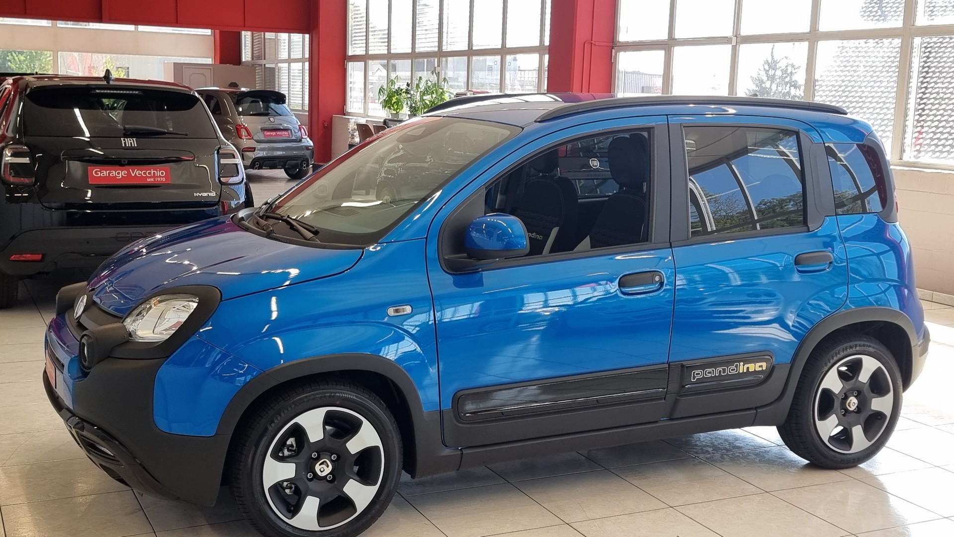 FIAT Panda 1.0 Hybrid Cross-showroom-element-1