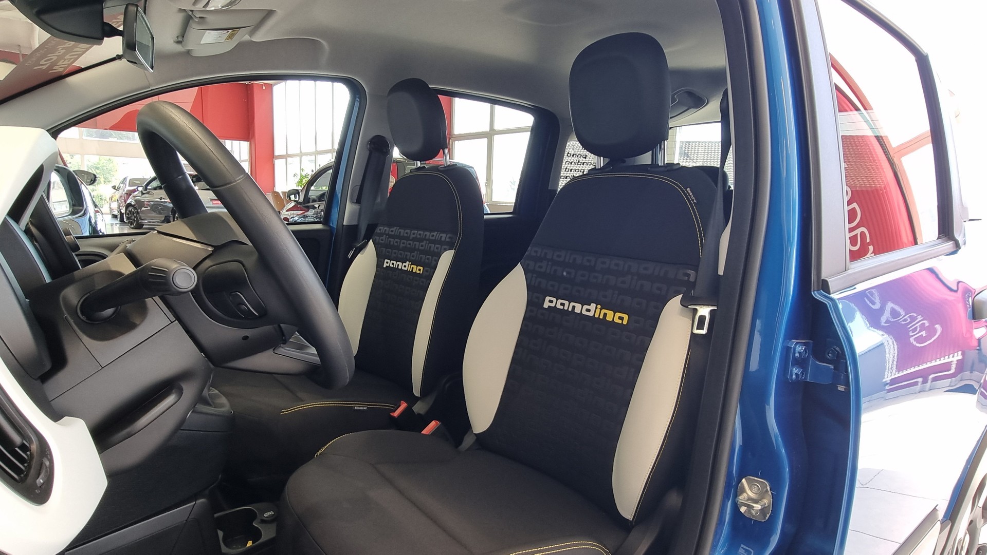 FIAT Panda 1.0 Hybrid Cross-image-18