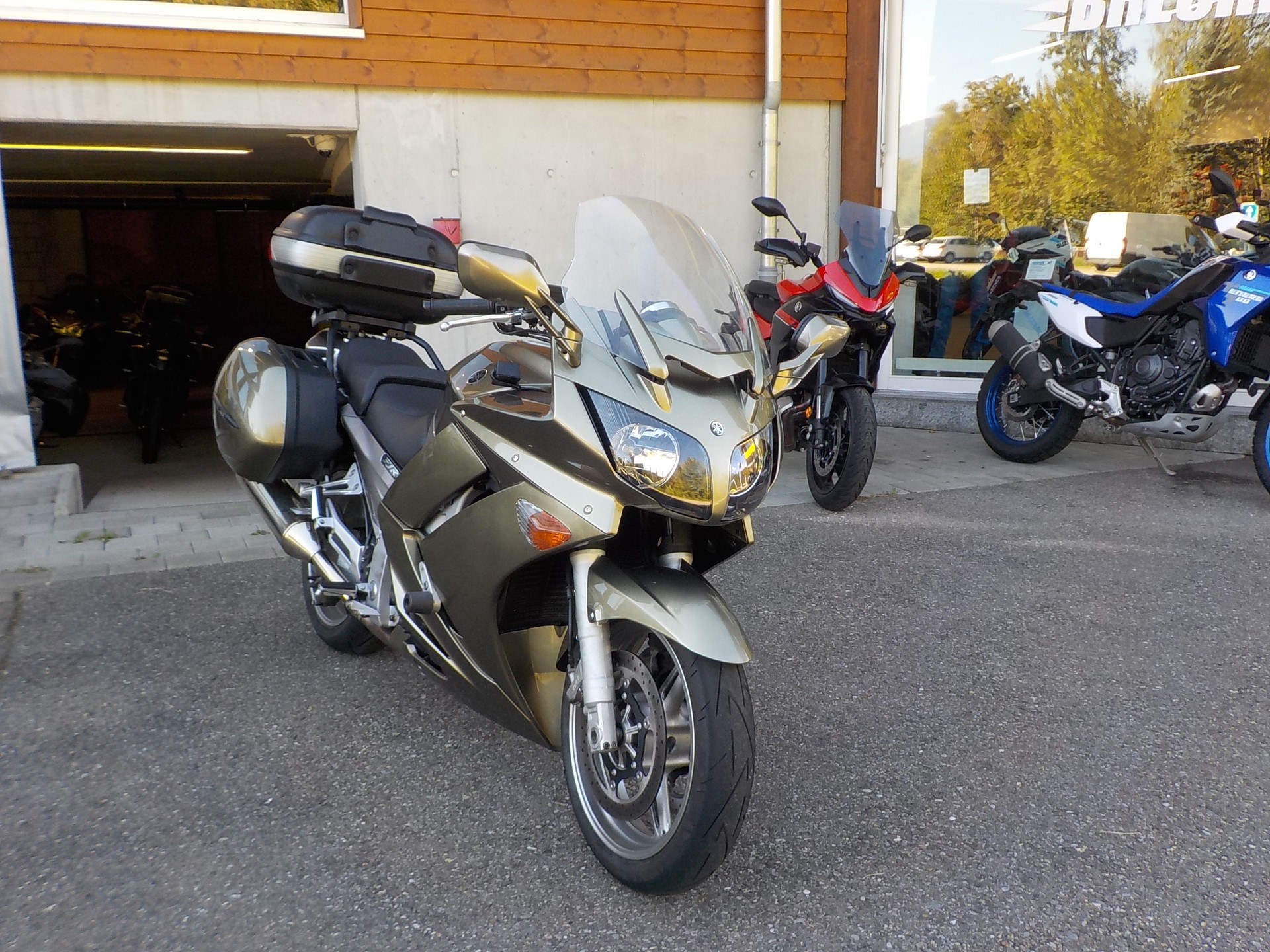 YAMAHA FJR 1300 ABS-image-1