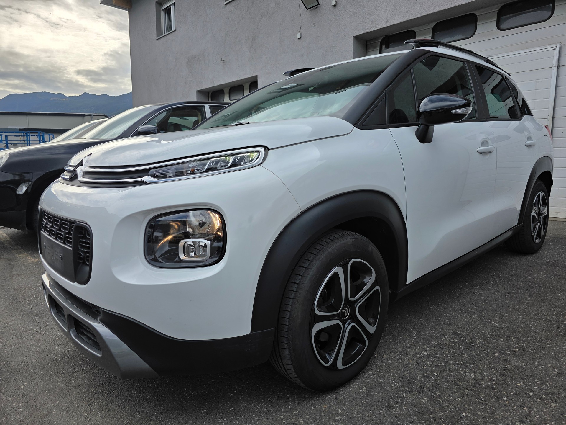 CITROEN C3 Aircross 1.5 BlueHD Feel EAT6-showroom-element-1
