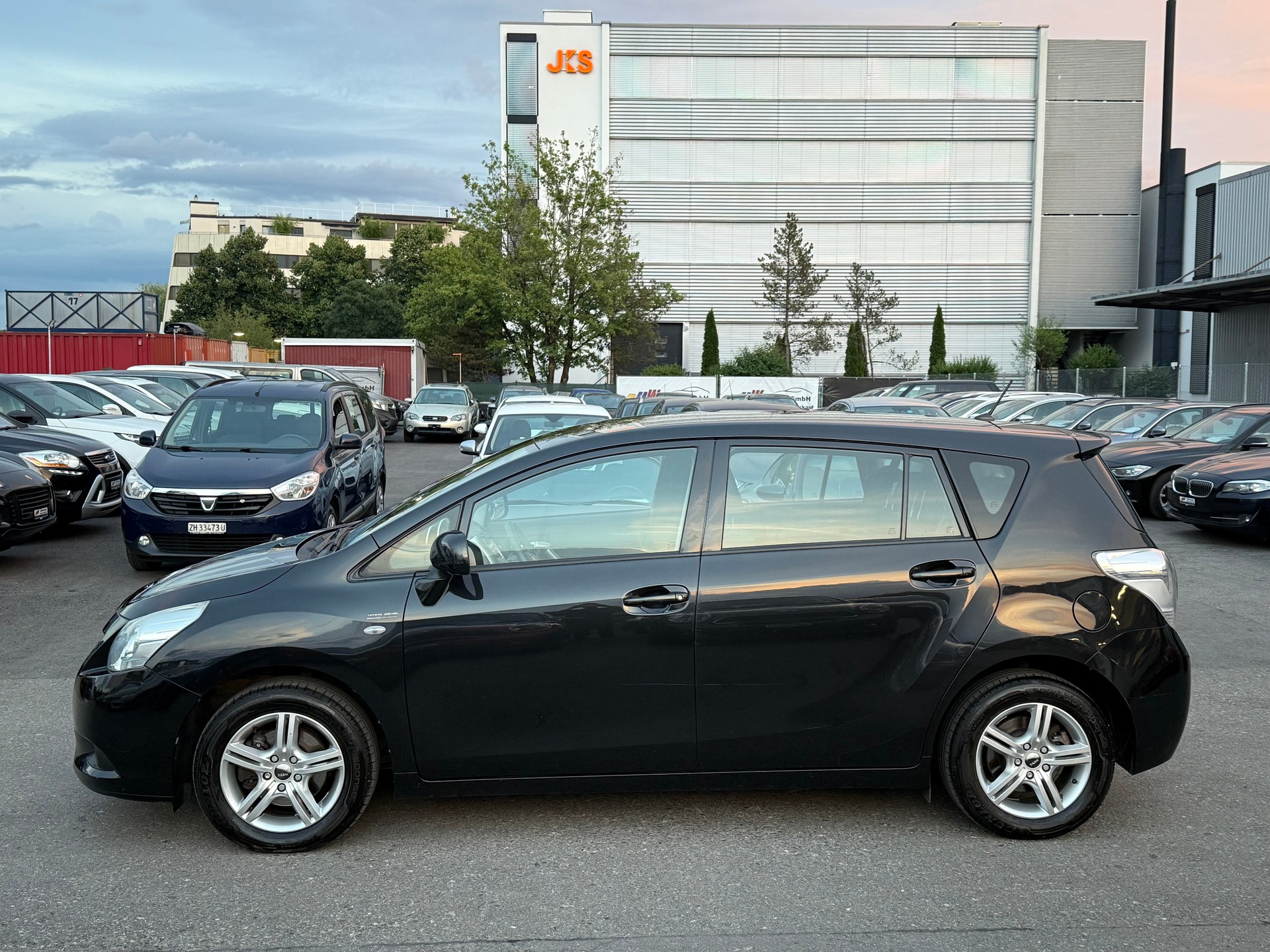 TOYOTA Verso 1.8 Linea Luna Multidrive / Frisch ab MFK / Servicegepflegt bei TOYOTA / 7 Plätzer / 8-fach bereift / Tempomat / Klima-image-6