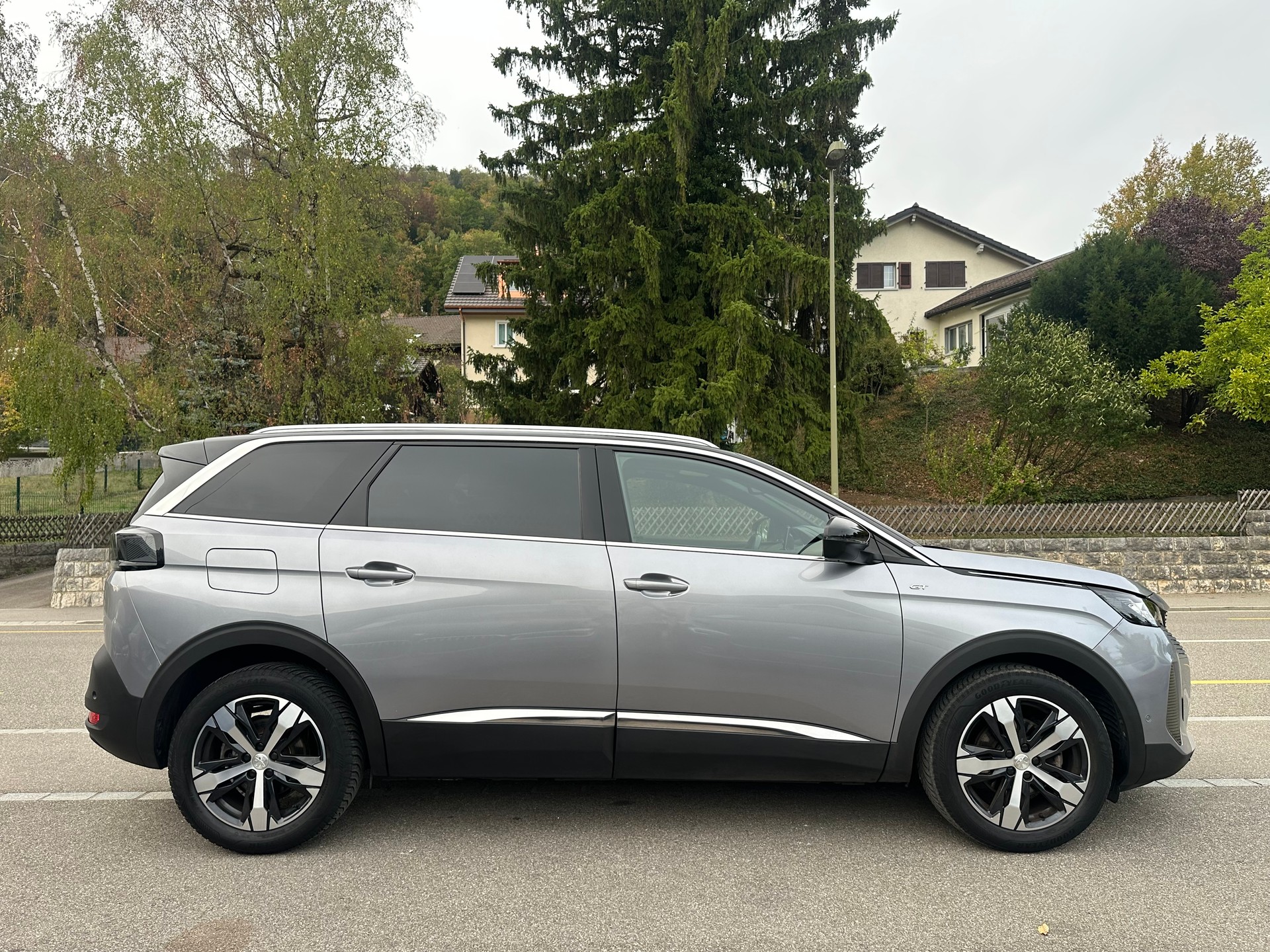 PEUGEOT 5008 1.5 BlueHDi GT EAT8-showroom-element-3
