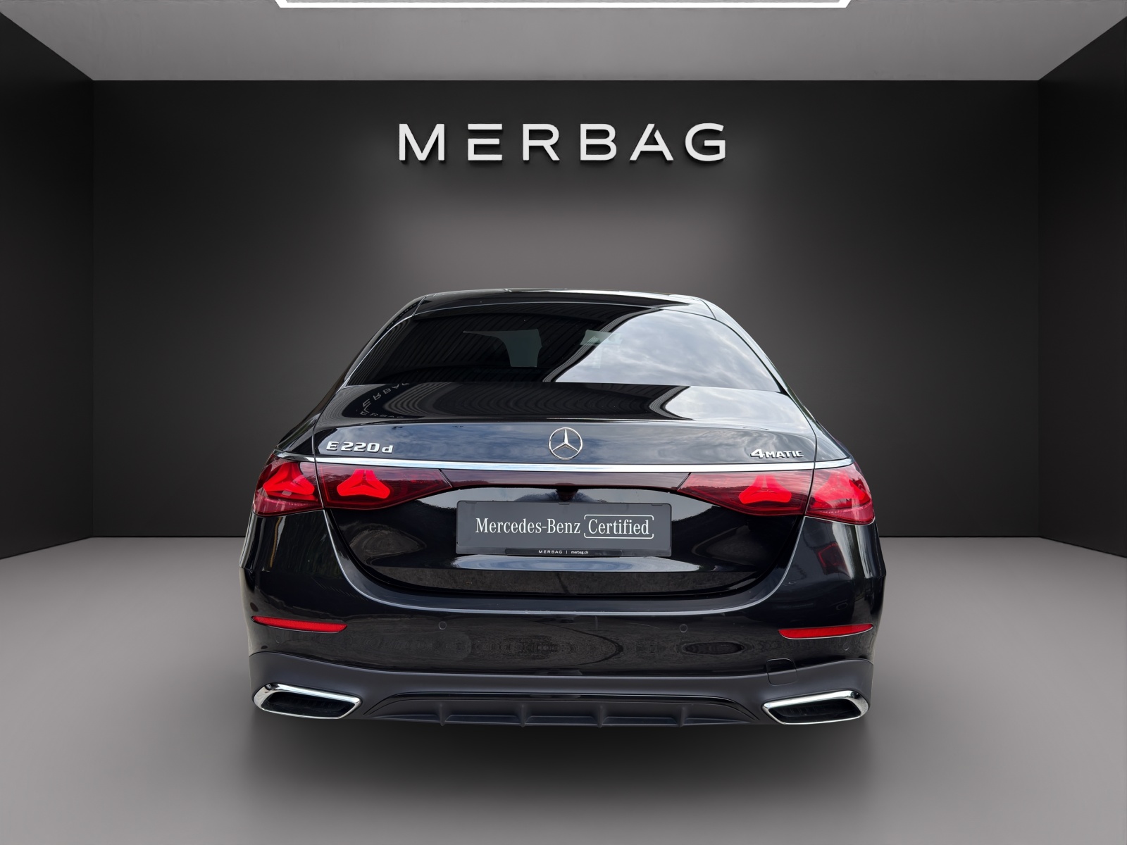 MERCEDES-BENZ E 220 d 4Matic 9G-Tronic-image-3