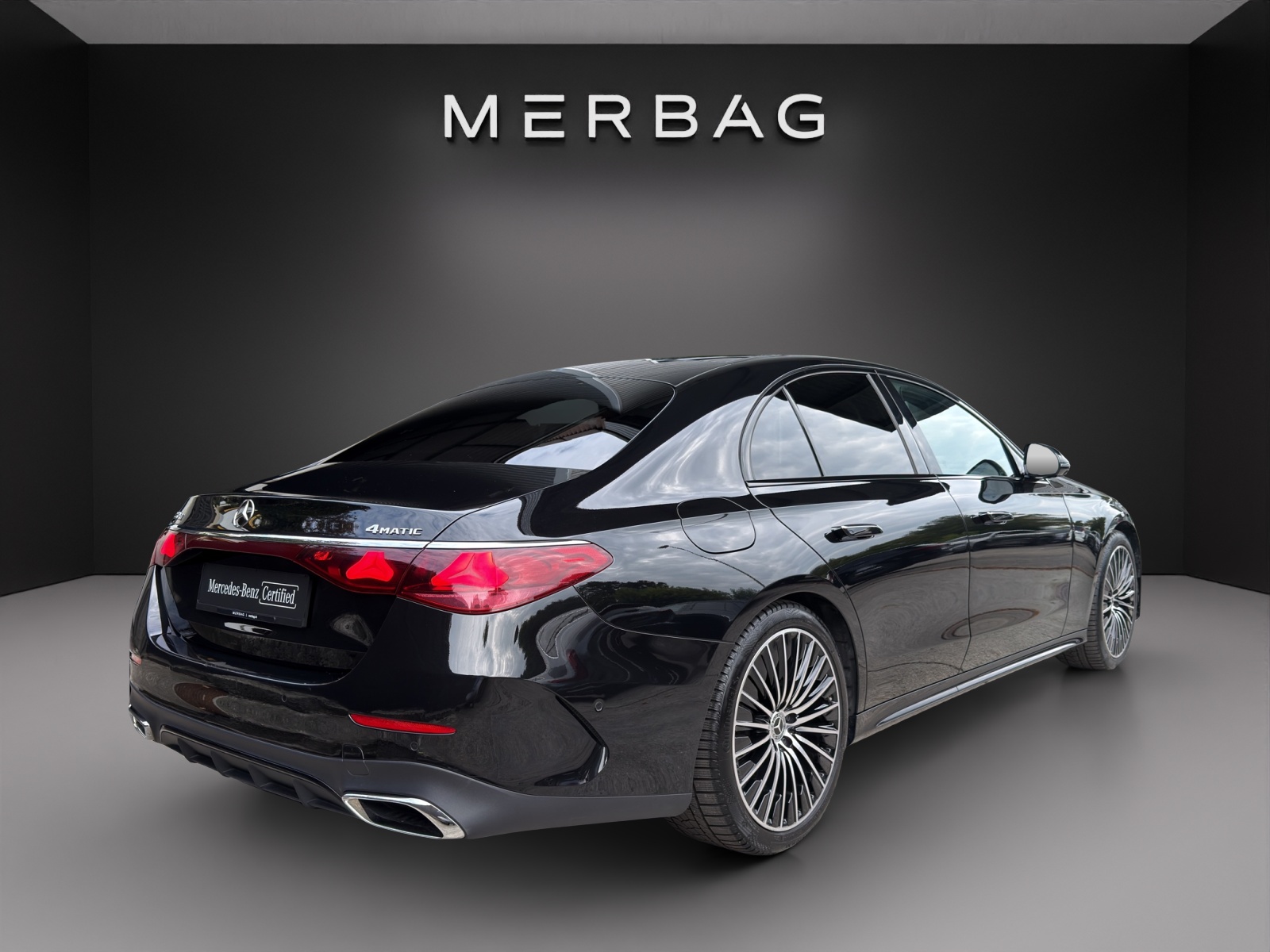 MERCEDES-BENZ E 220 d 4Matic 9G-Tronic-image-2