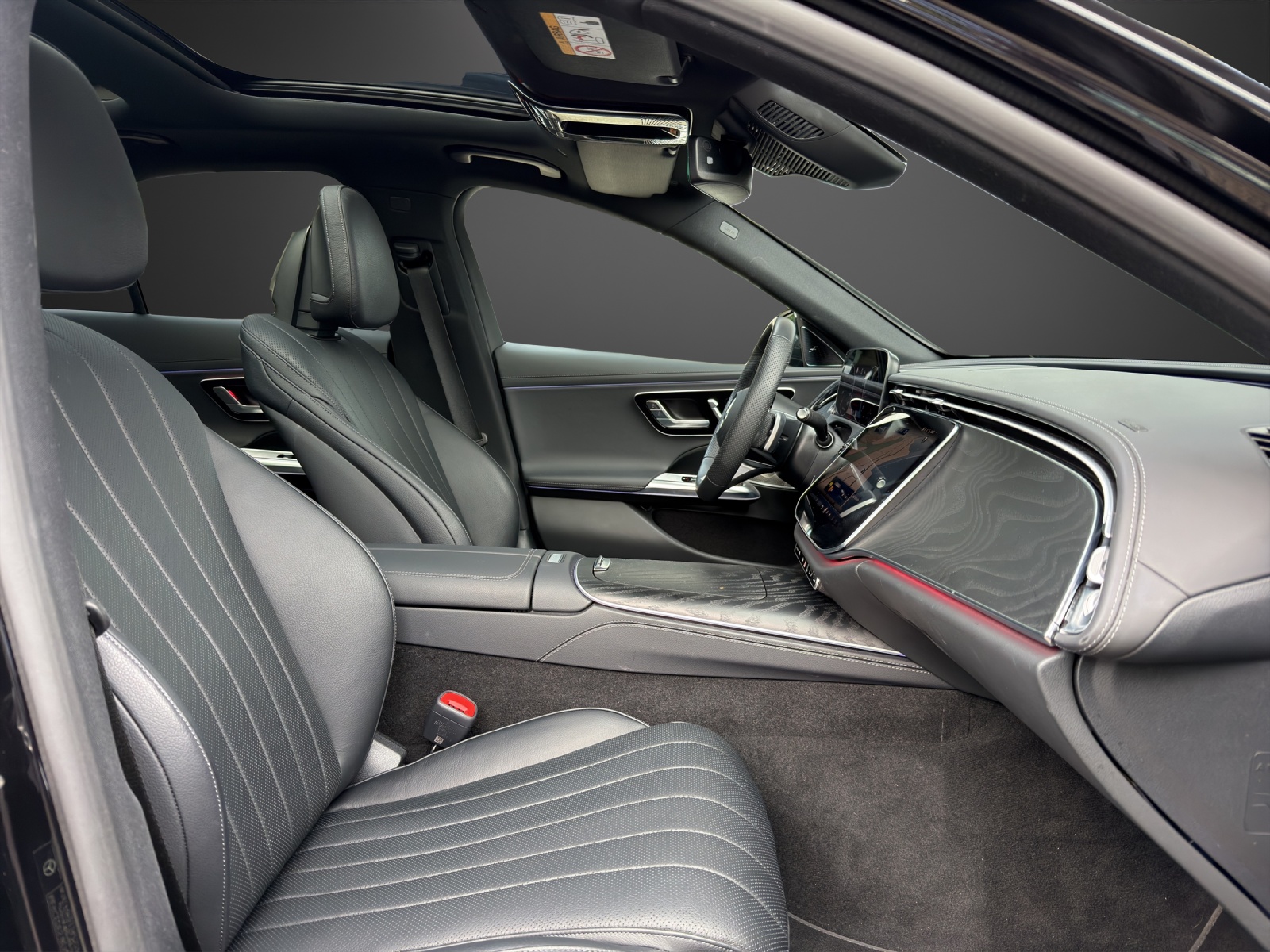 MERCEDES-BENZ E 220 d 4Matic 9G-Tronic-image-12