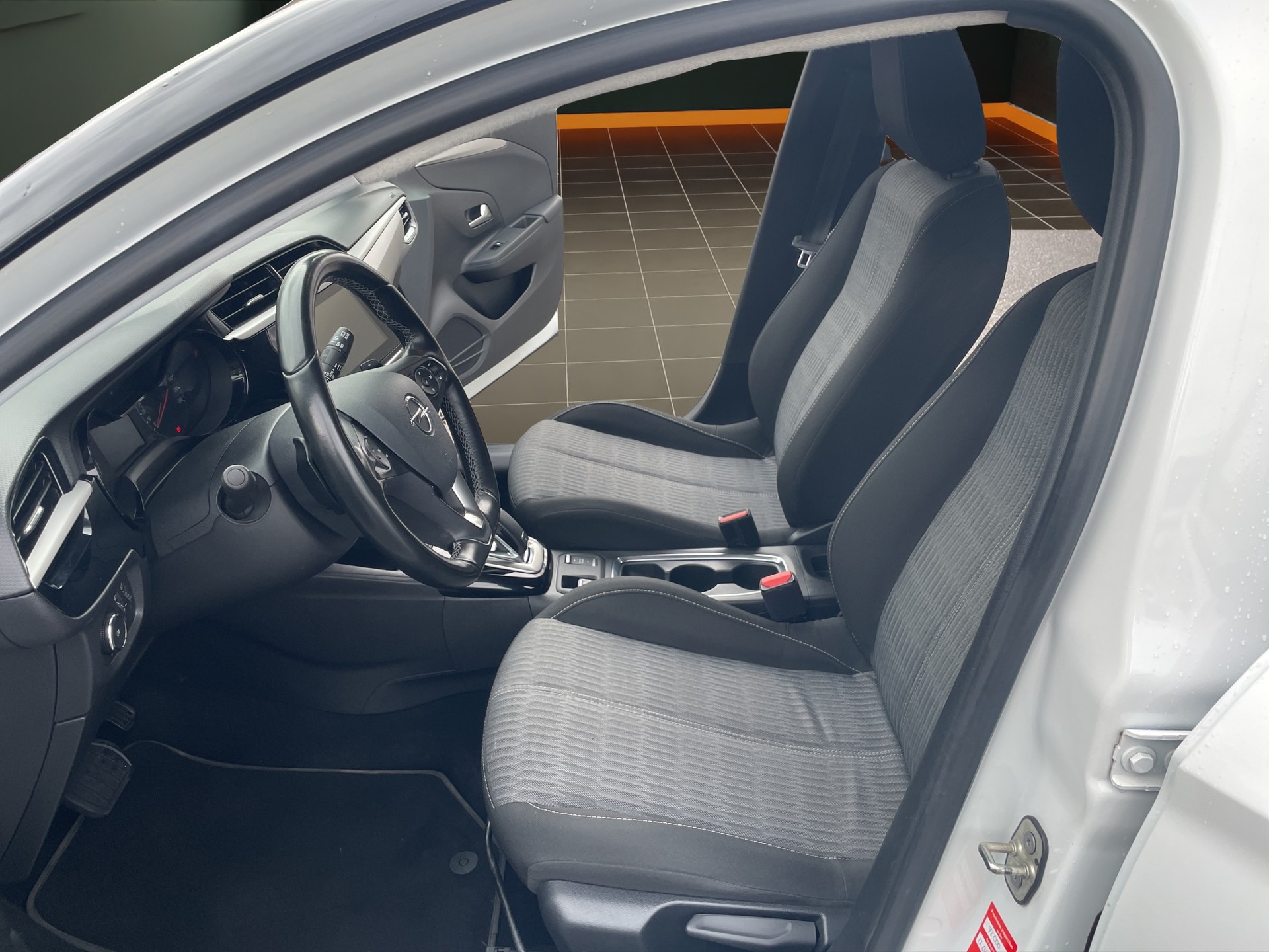 OPEL Corsa 1.2 TP Edition-image-9