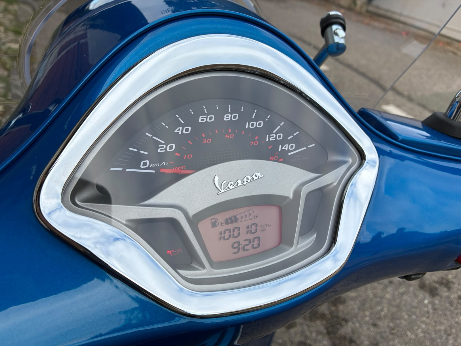 PIAGGIO Vespa GTS Super 300 i.e-image-3