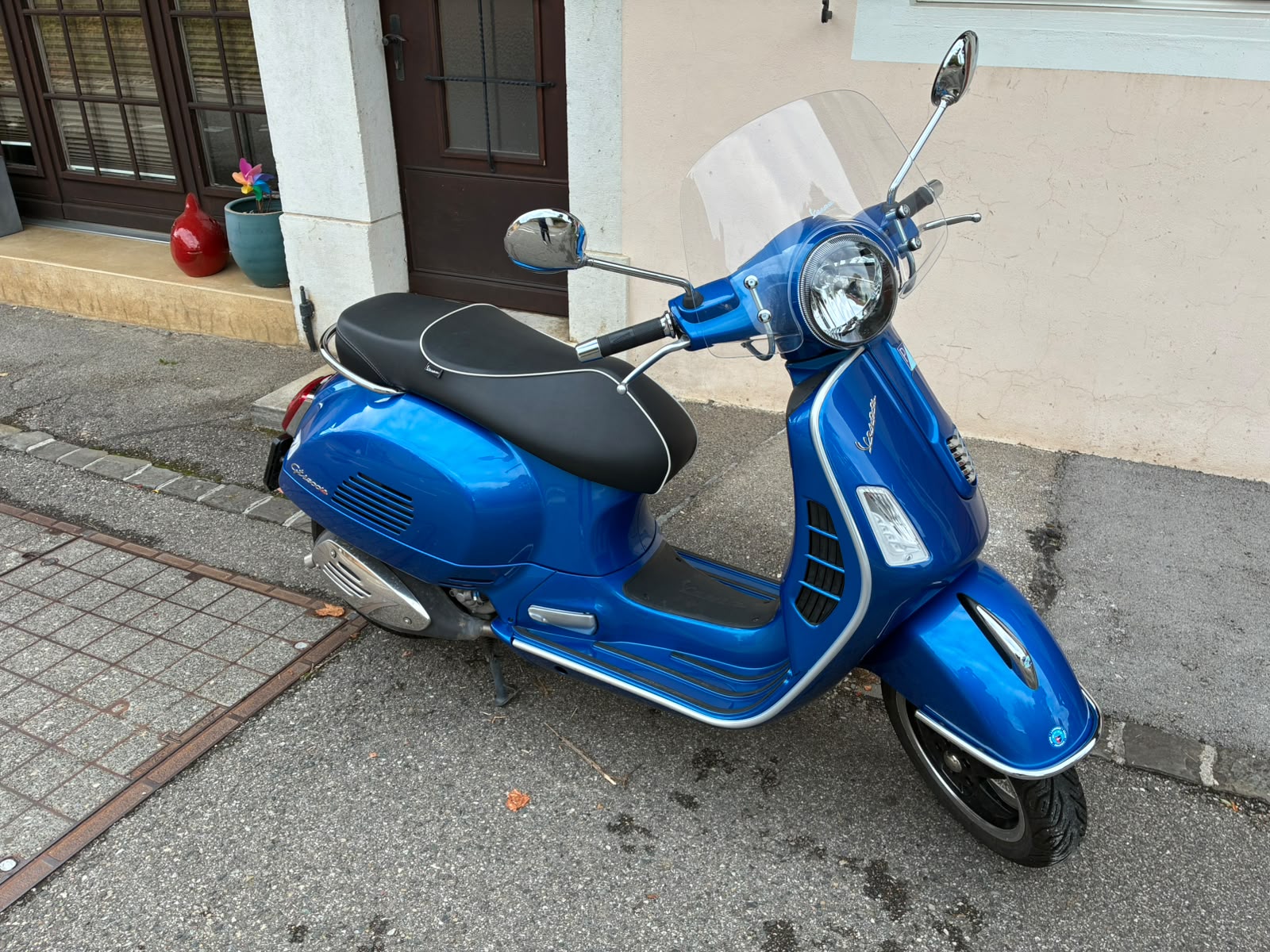 PIAGGIO Vespa GTS Super 300 i.e-image-0