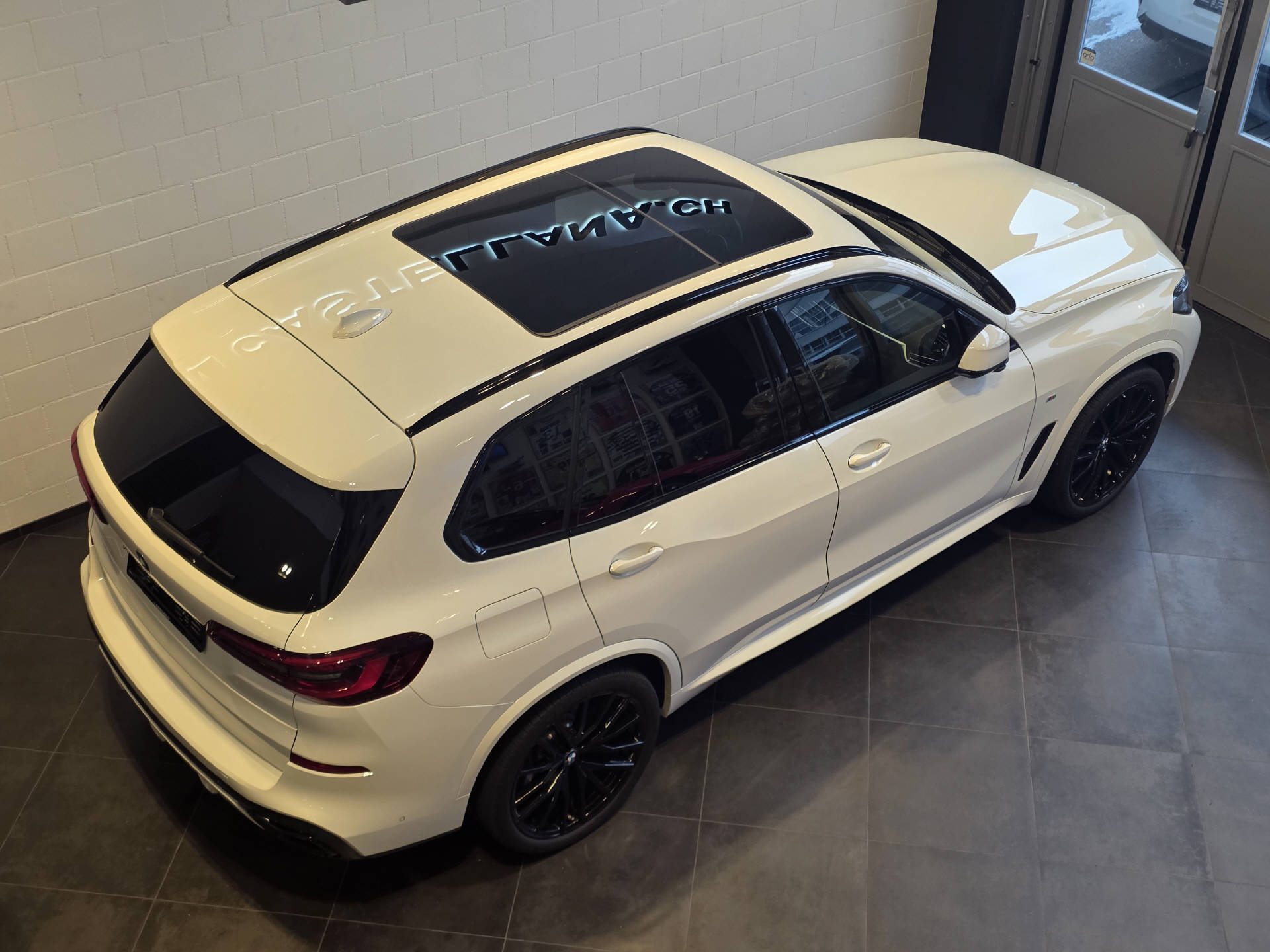 BMW X5 40d xDrive SAG-image-27
