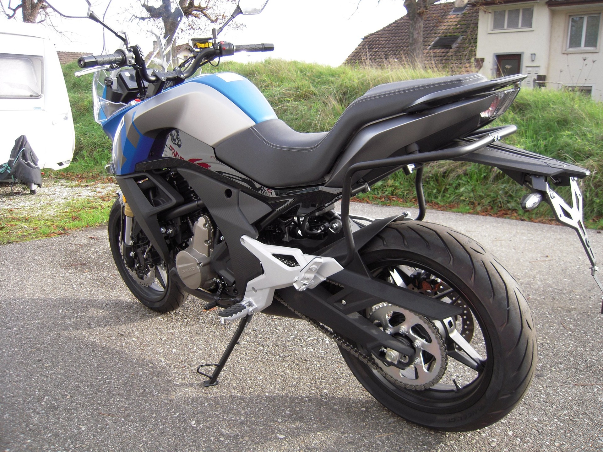 CF MOTO 650 MT-image-3