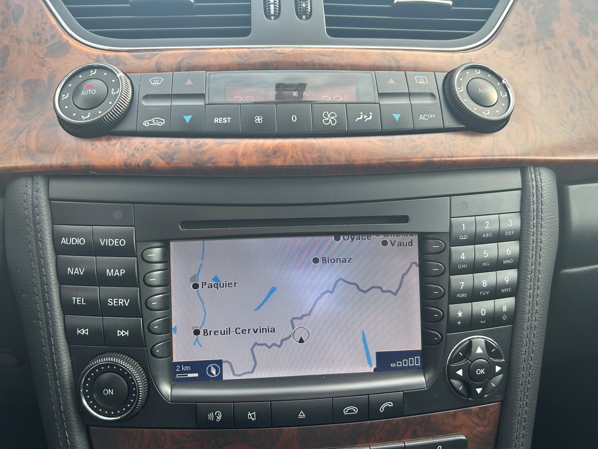 MERCEDES-BENZ CLS 500 7G-Tronic-image-12