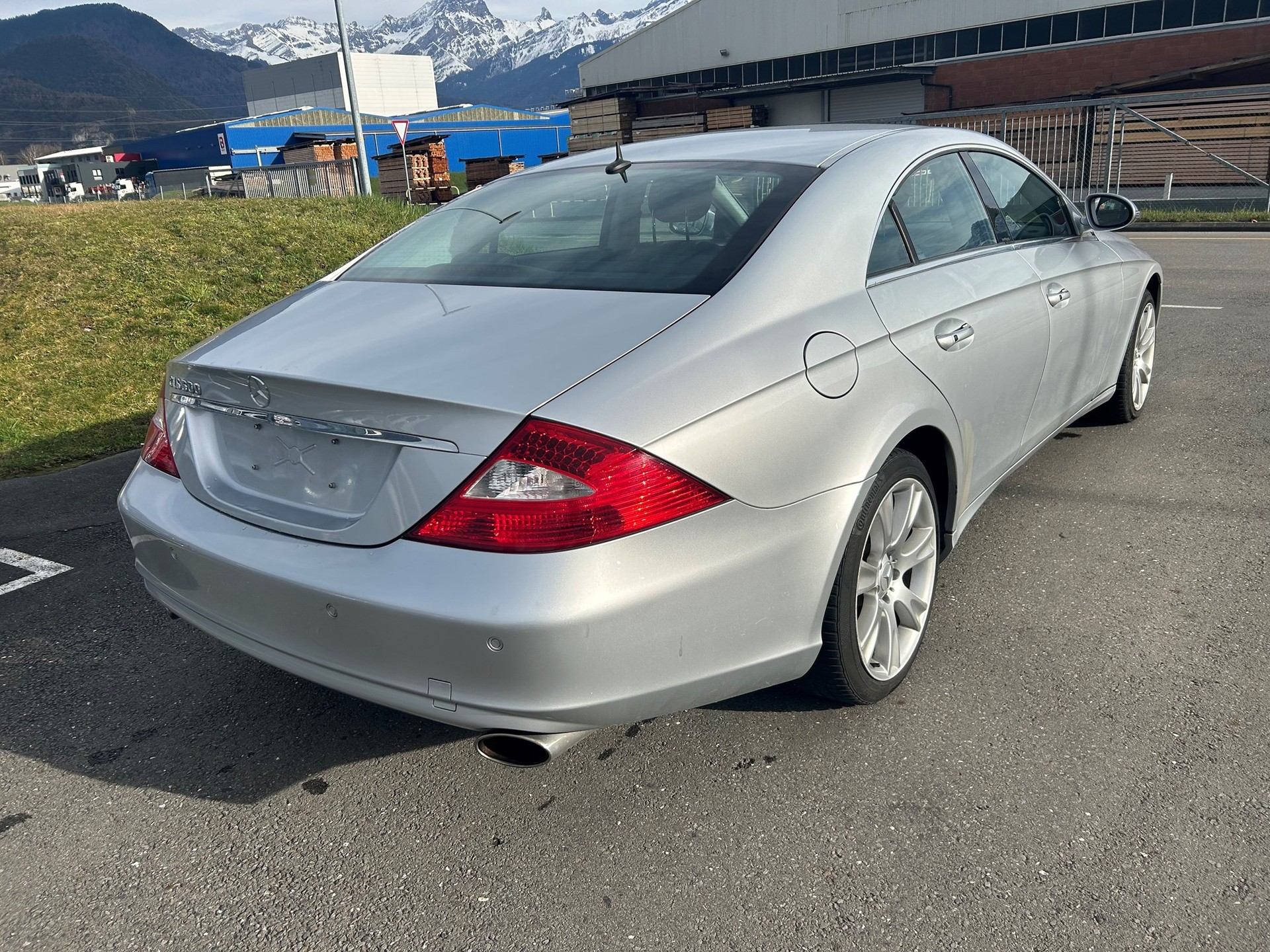 MERCEDES-BENZ CLS 500 7G-Tronic-showroom-element-3