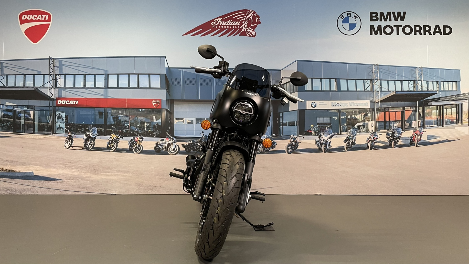 INDIAN Sport Chief-image-1