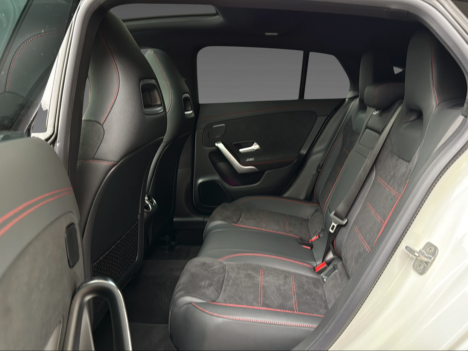 MERCEDES-BENZ CLA SB 250 8G-DCT 4M-image-10