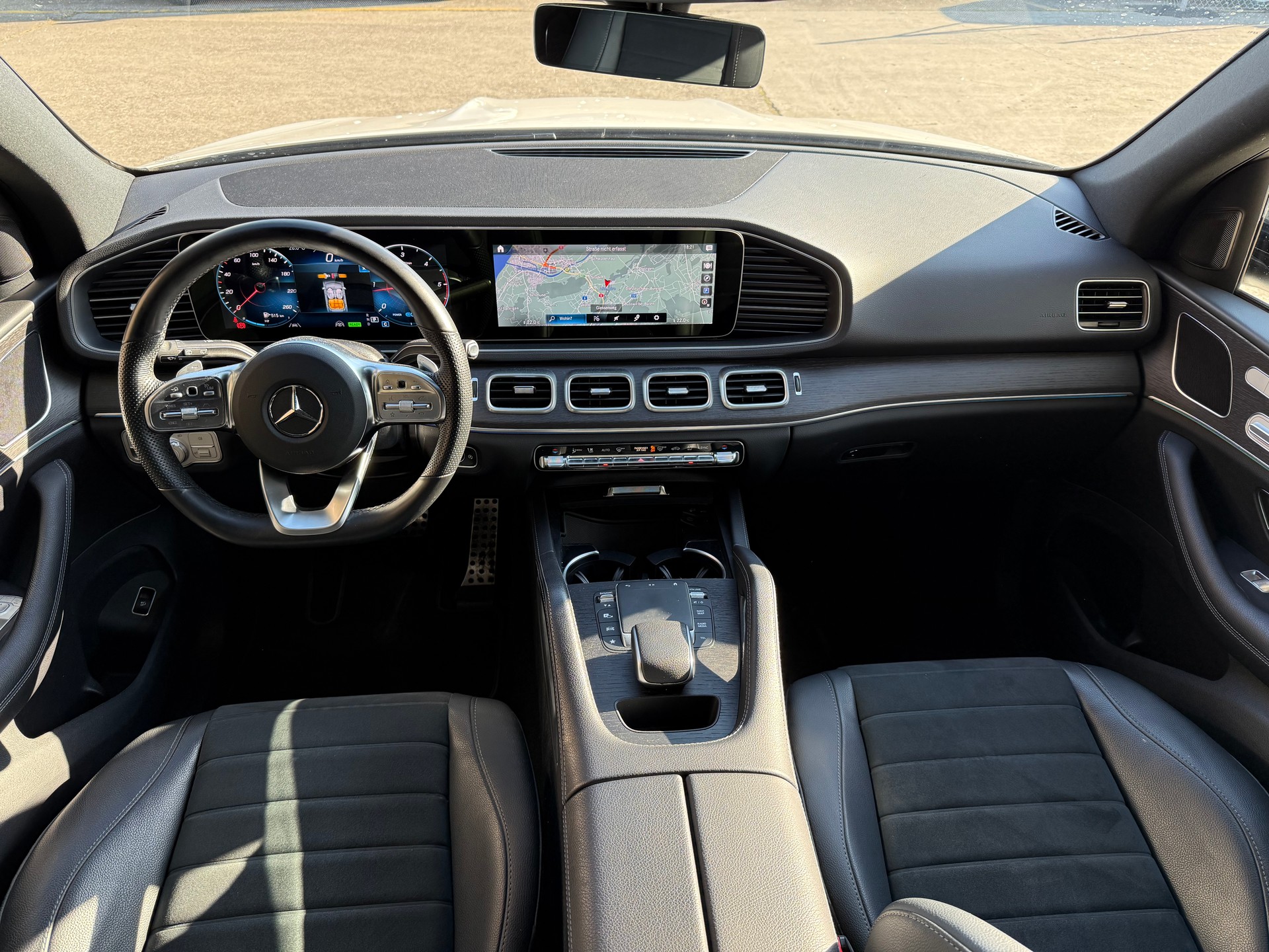 MERCEDES-BENZ GLE 300 d 4Matic AMG Line 9G-Tronic-image-10