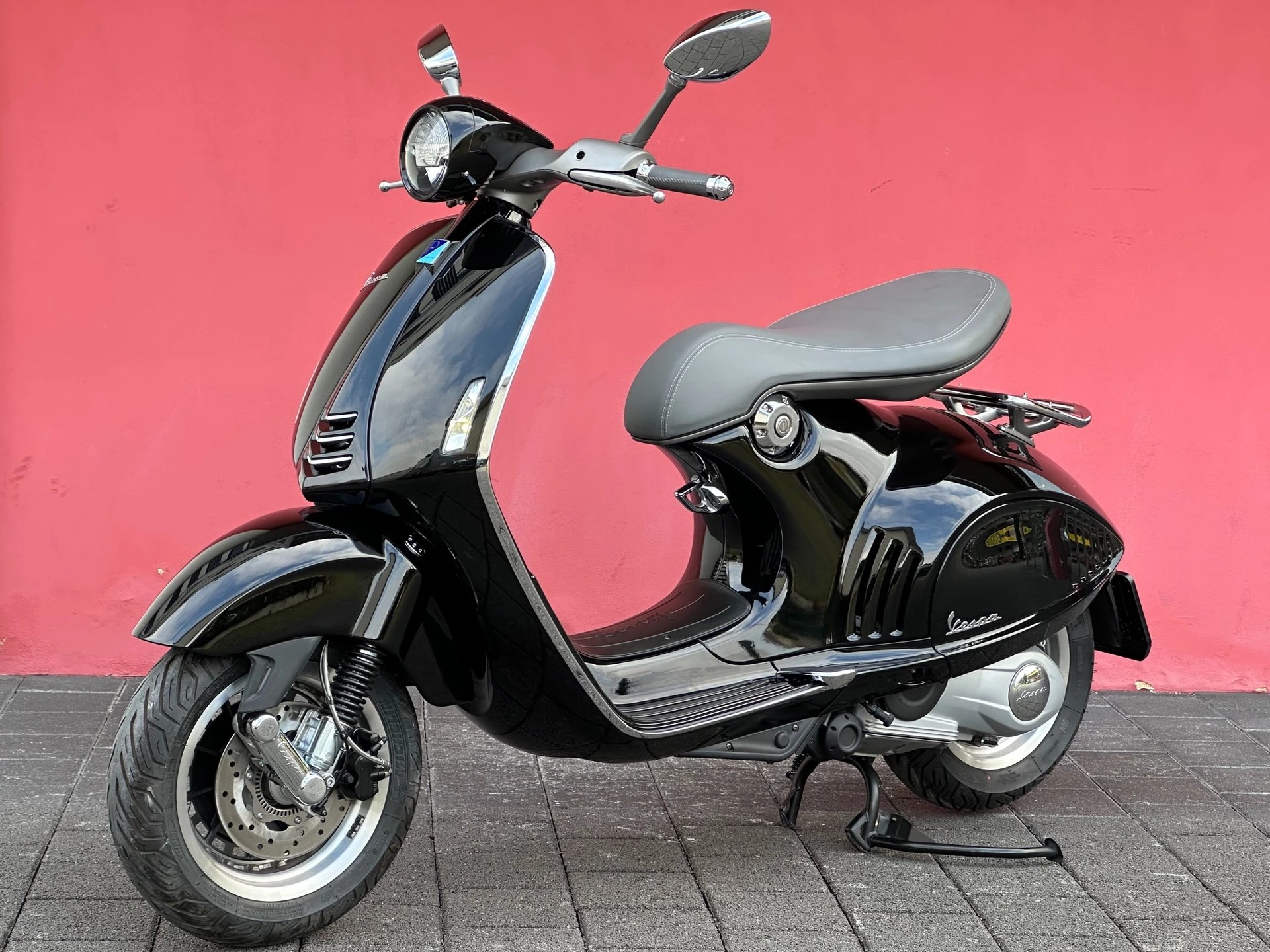 PIAGGIO Vespa 946-image-2