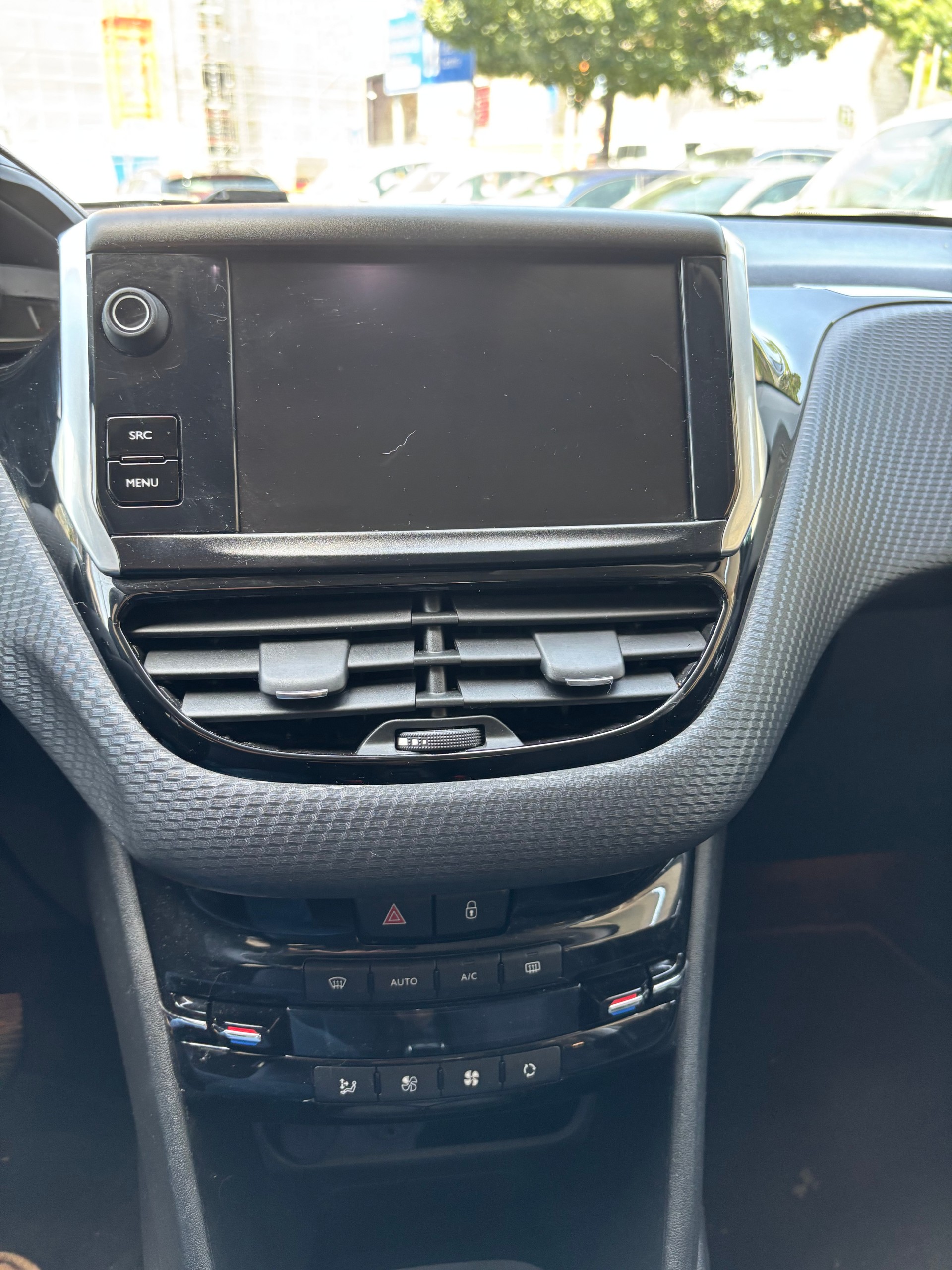 PEUGEOT 208 1.2 PureTech Active-image-17