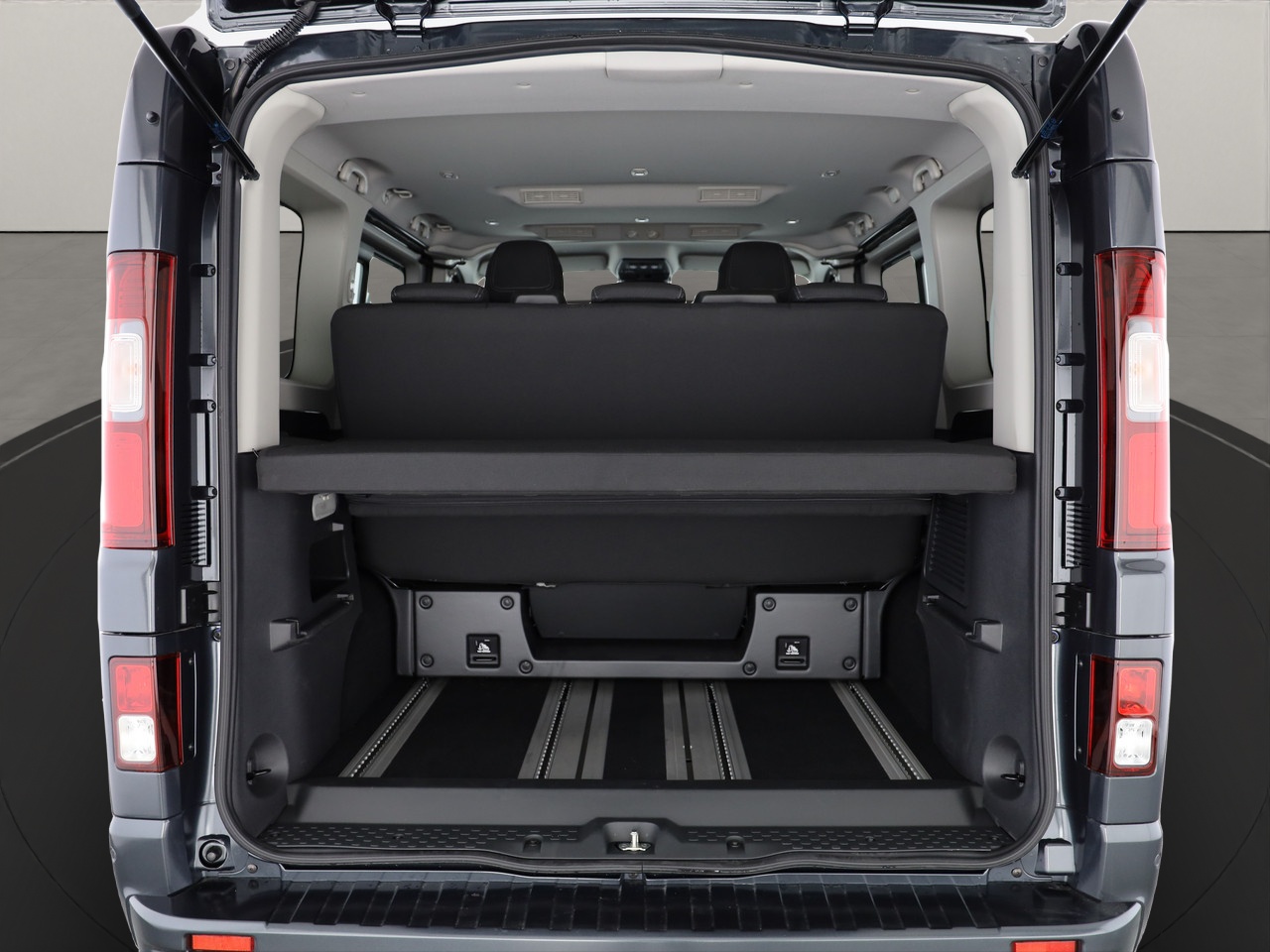 RENAULT Trafic Spaceclass 2.0 dCi Blue 170 EAG9-image-8