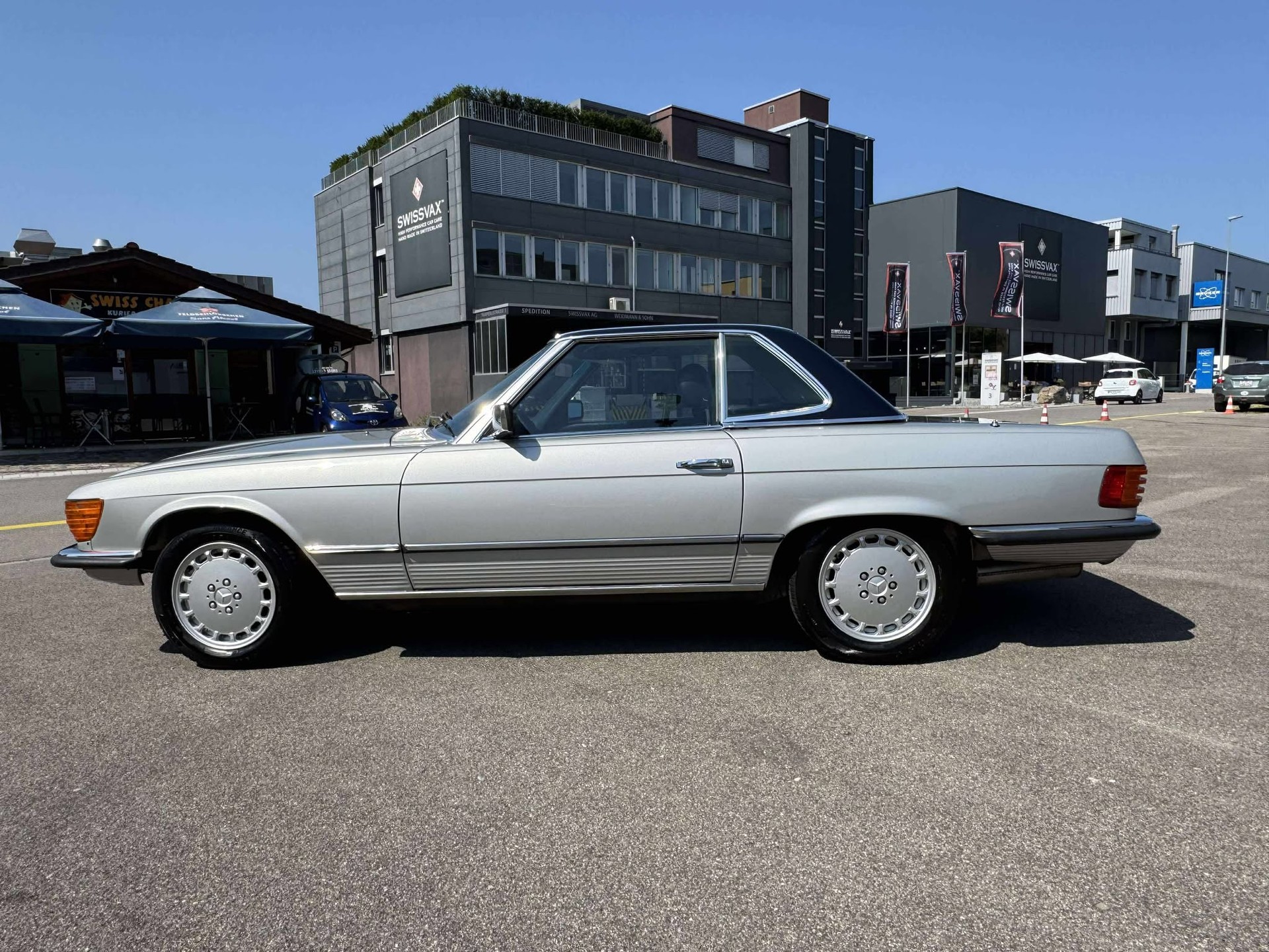 MERCEDES-BENZ SL R107-image-1