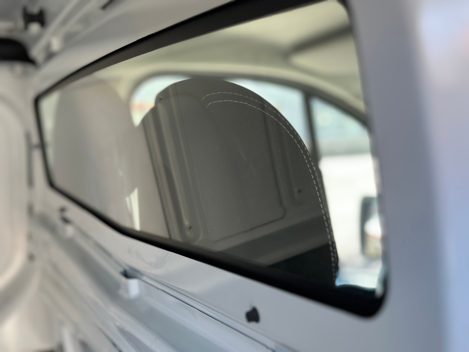 NISSAN NV300 dCi 120 2.9 L2H1 Pro-image-11