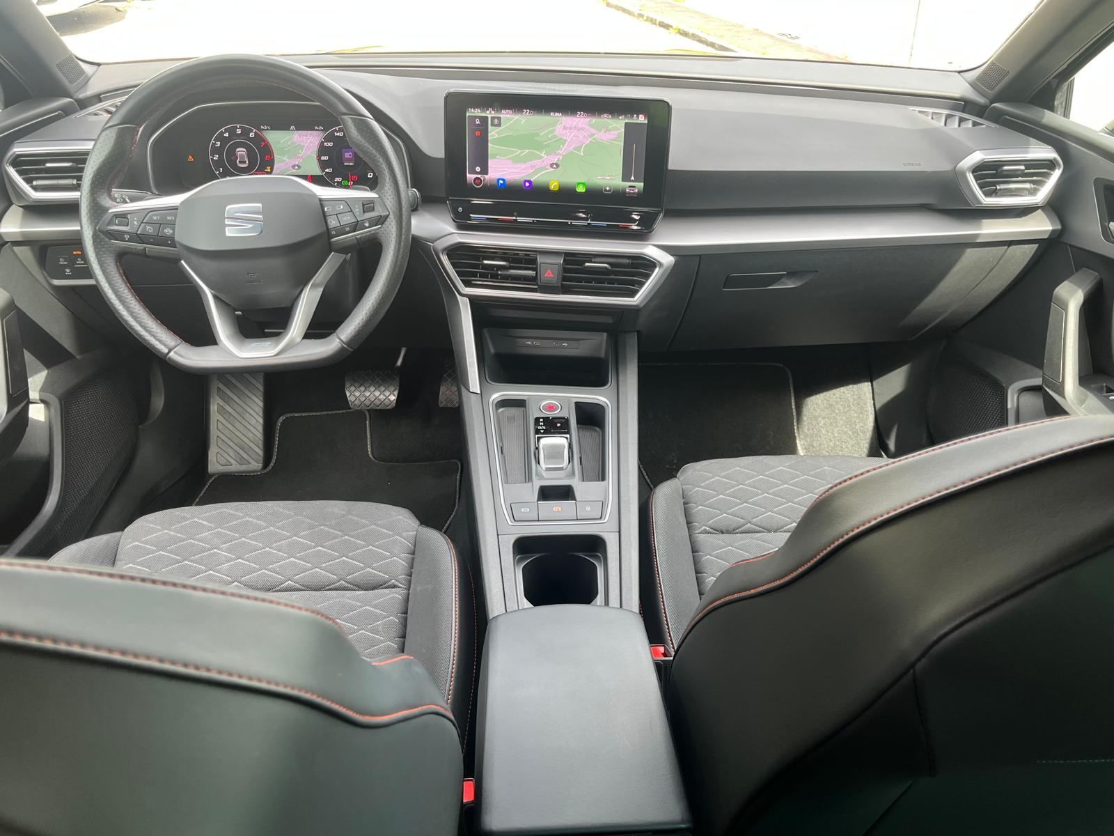 SEAT Leon 1.5 eTSI mHEV DSG FR-image-10
