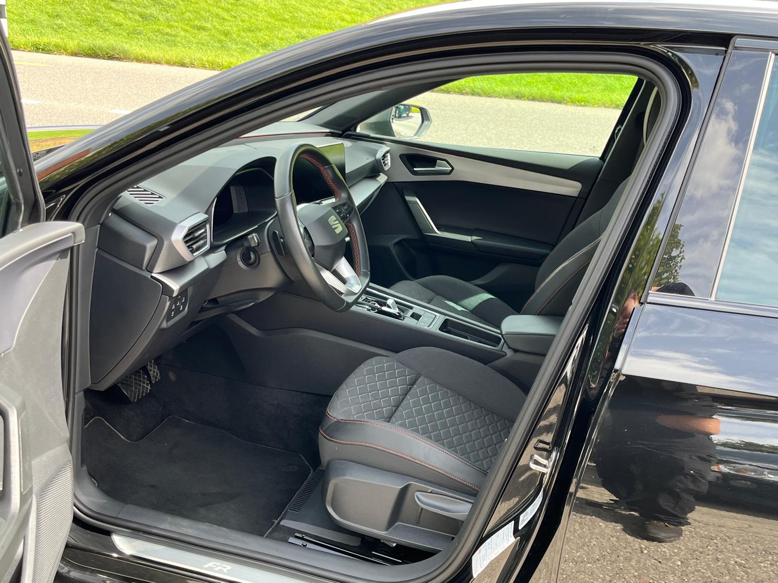 SEAT Leon 1.5 eTSI mHEV DSG FR-image-8