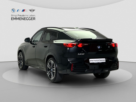 BMW iX2 xDrive 30 M Sport Pro-showroom-element-2