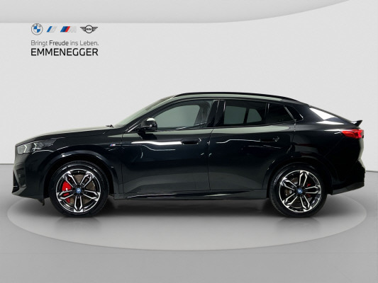 BMW iX2 xDrive 30 M Sport Pro-showroom-element-1